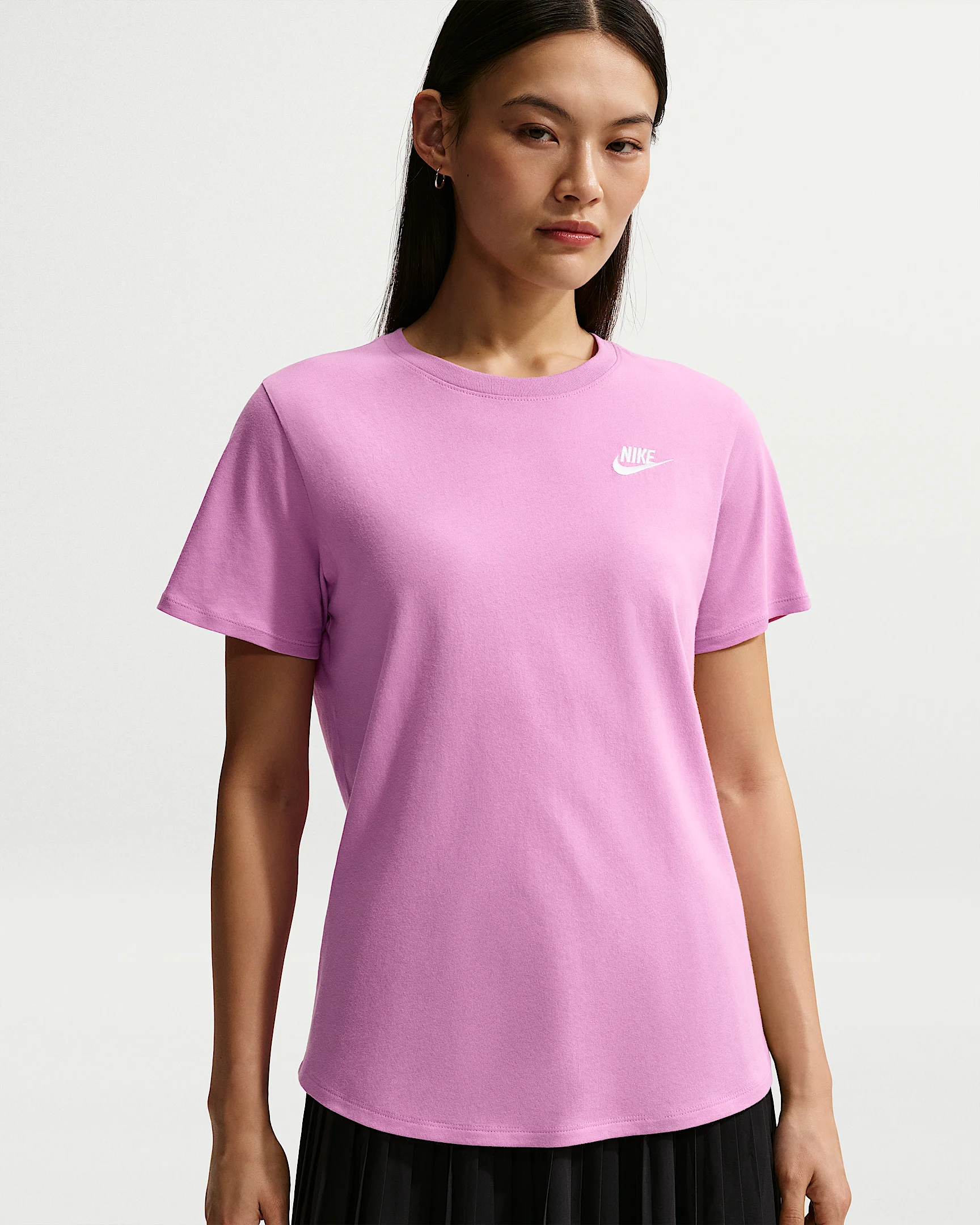 Nike Sportswear Club Essentials Women's T-Shirt - 1