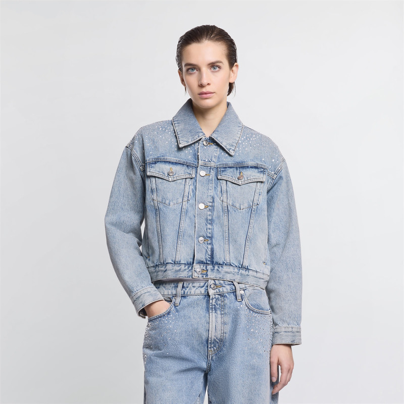 Trucker jacket in denim 4