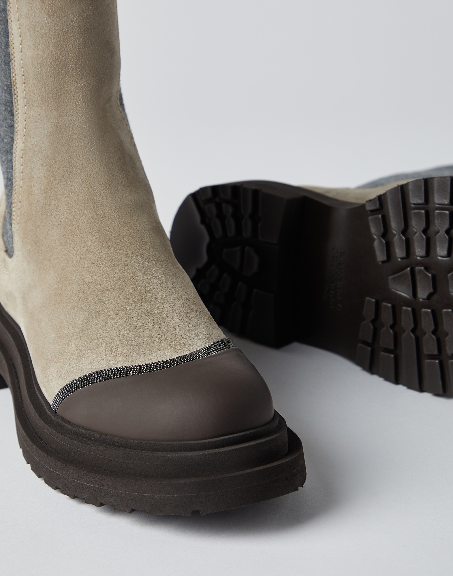 Suede and calfskin Chelsea boots with monili - 4