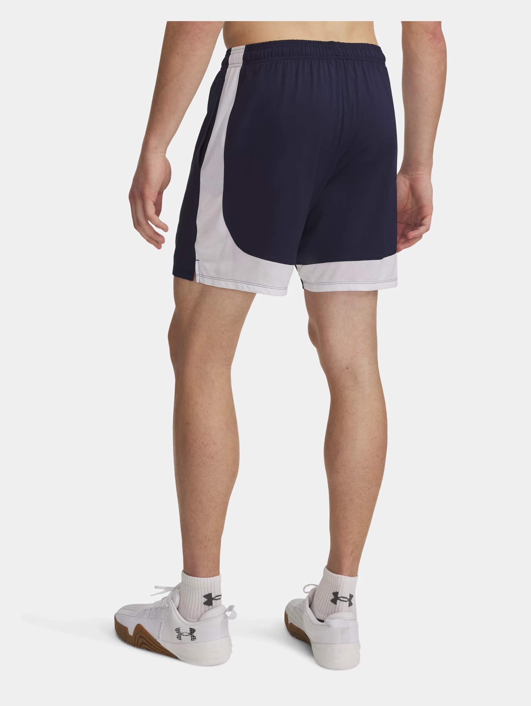 Men's UA Tech™ Vent 7" Shorts - 2