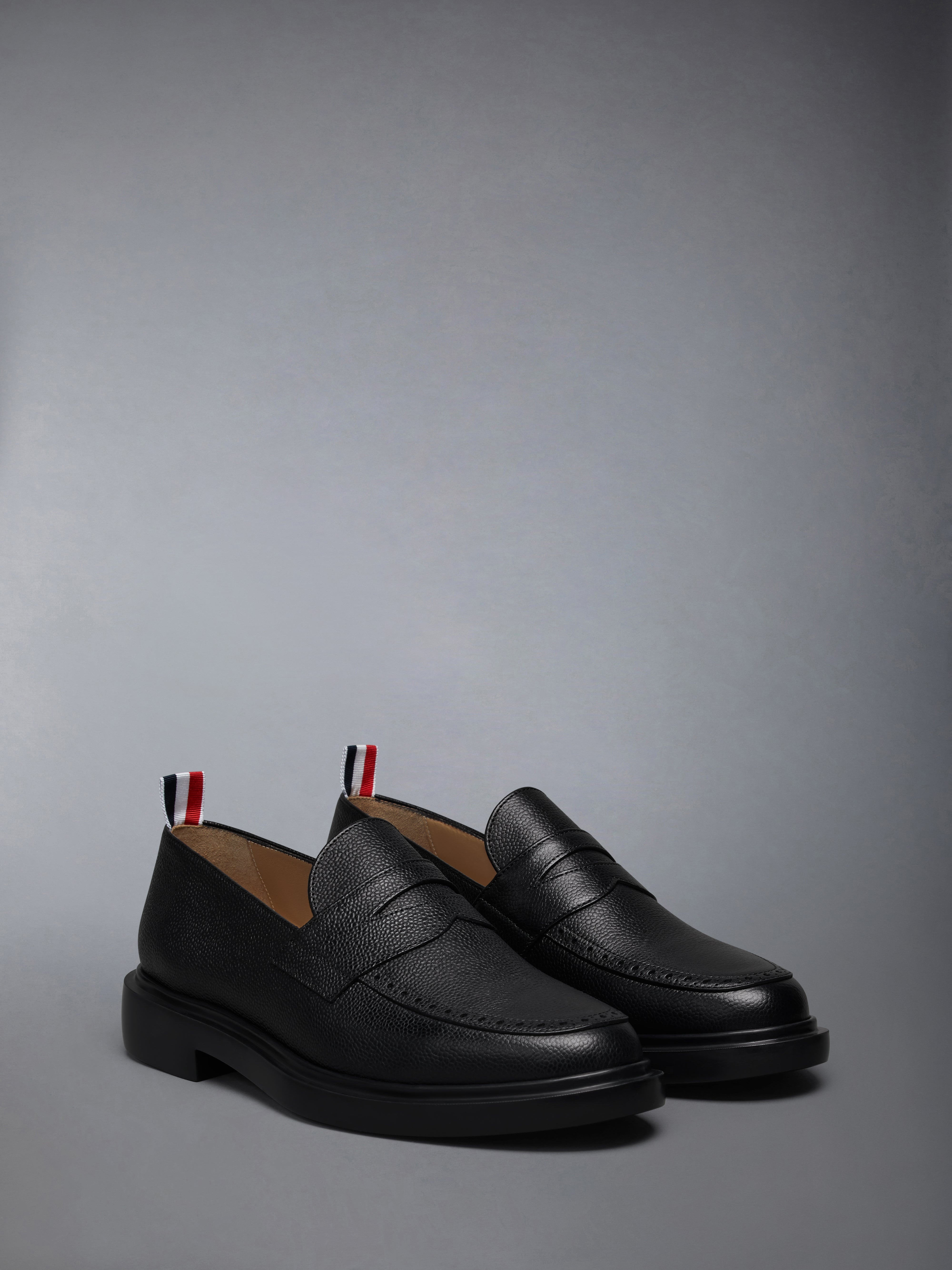 PEBBLE GRAIN LIGHTWEIGHT RUBBER SOLE PENNY LOAFERS - 2