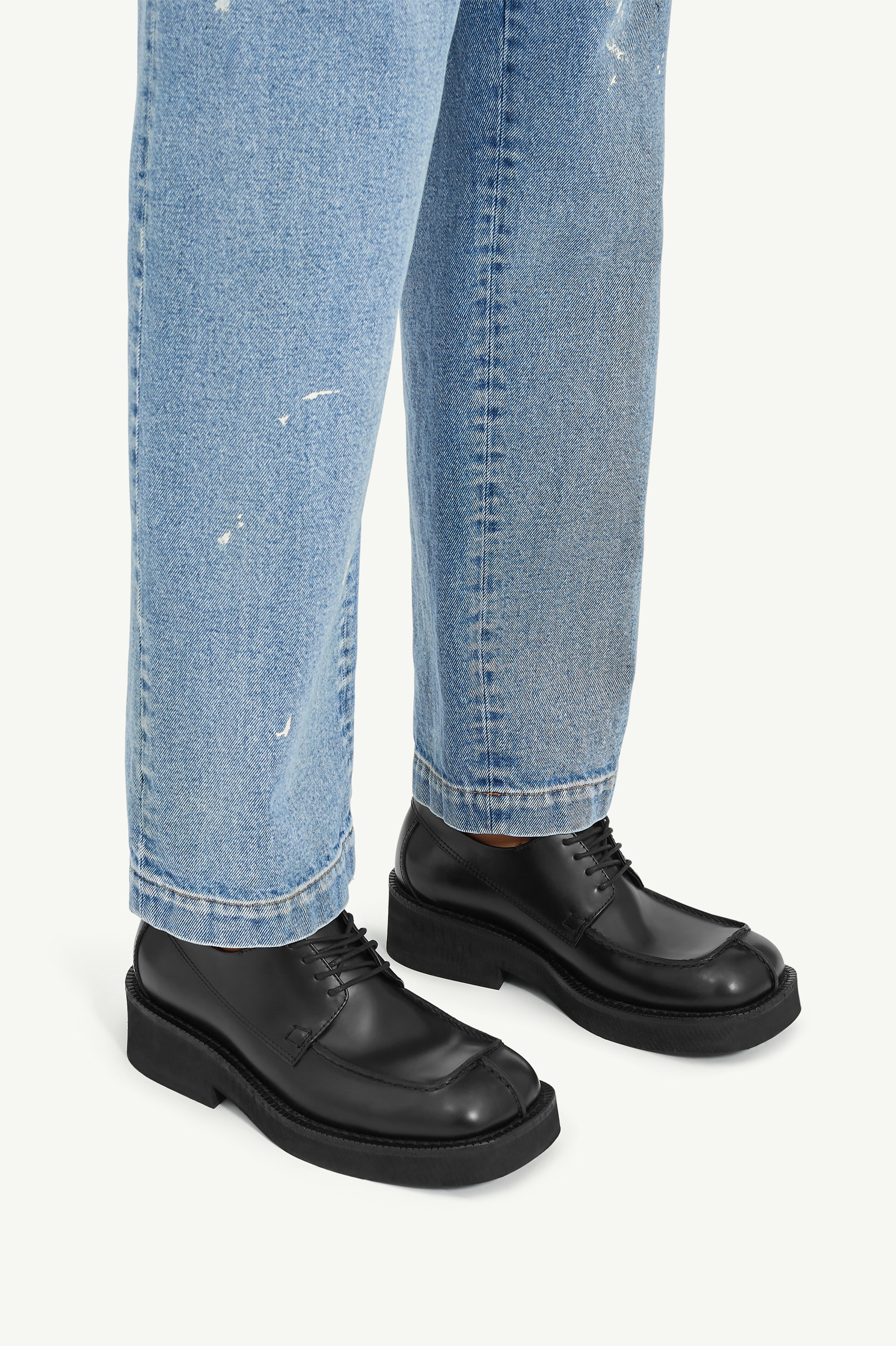 Split Toe Lace-up Shoes - 6