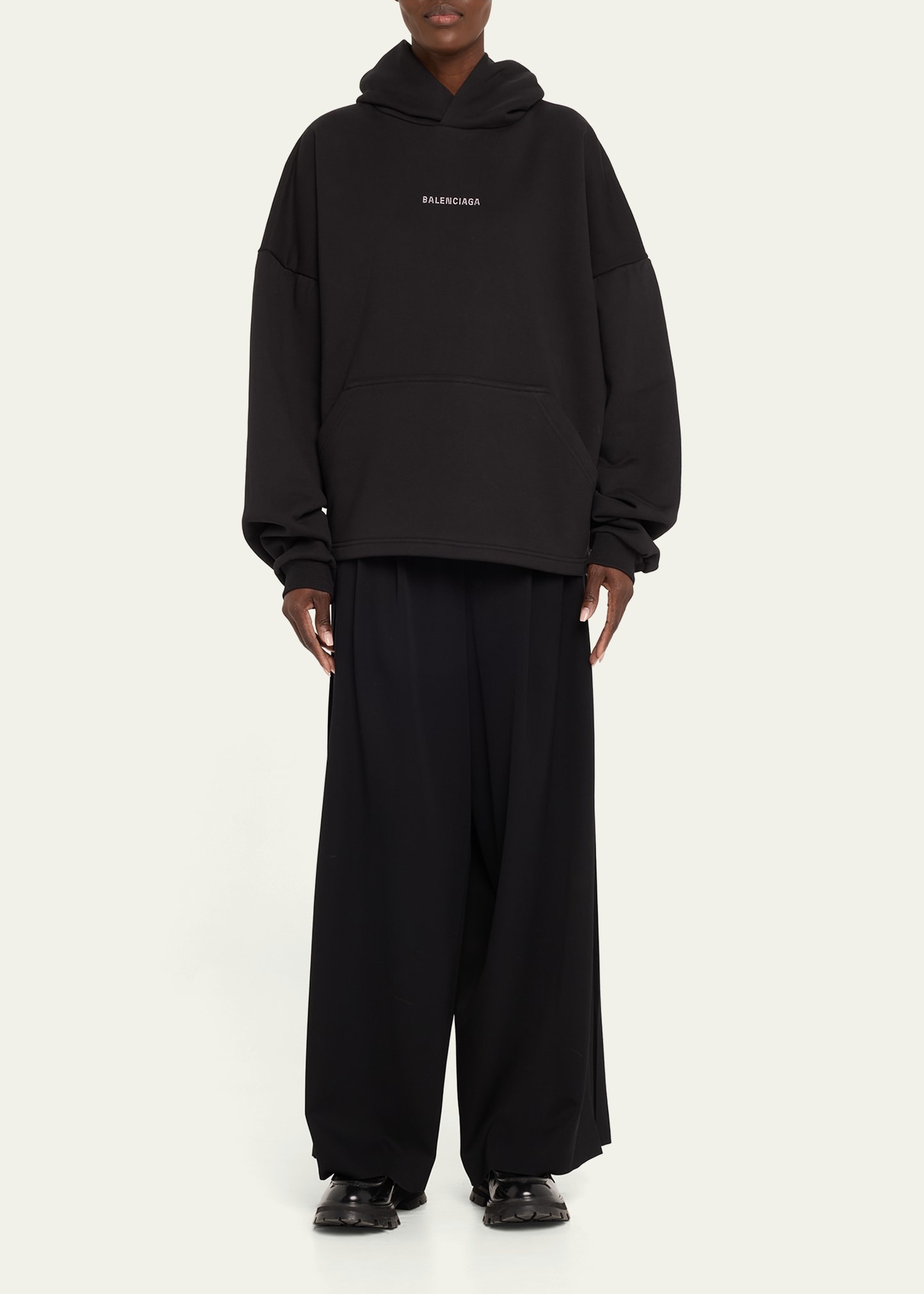 Logo Embellished Cropped Hoodie - 2