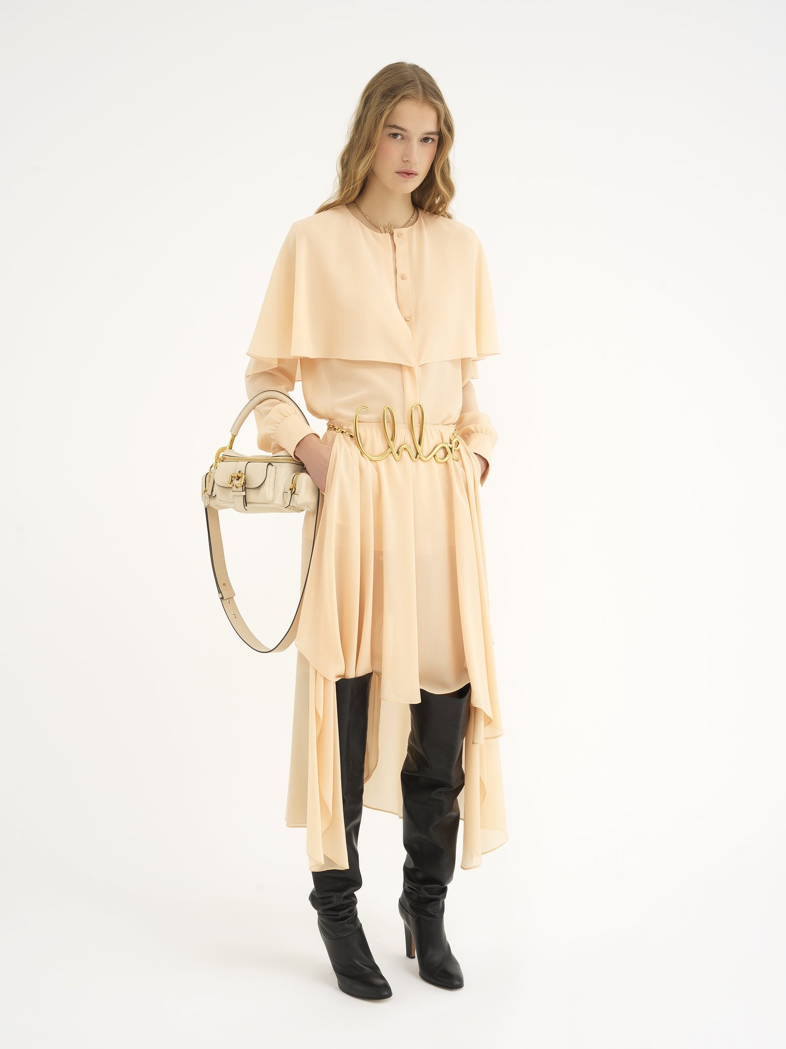 SMALL CAMERA BAG IN SOFT LEATHER - 7