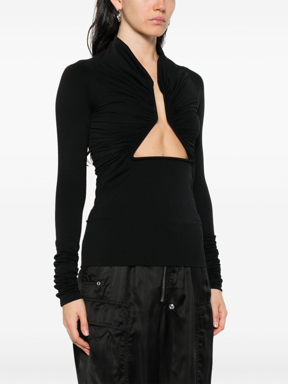 cut out-detail top - 3