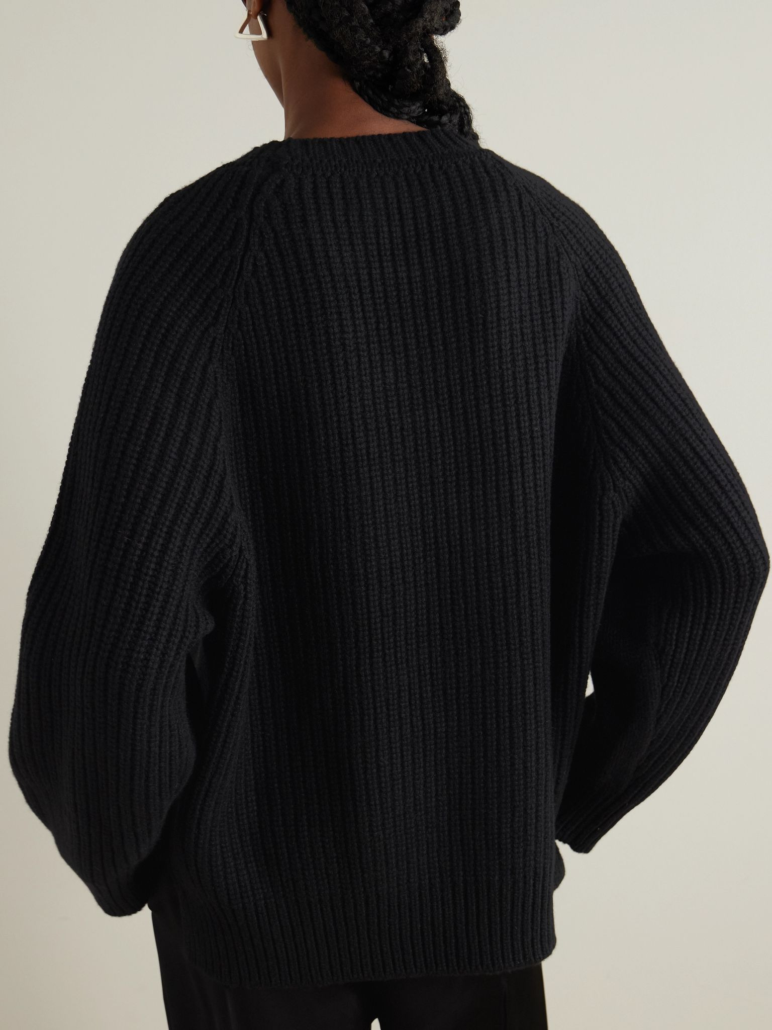 Oversized ribbed recycled cashmere and wool-blend sweater Black - 3