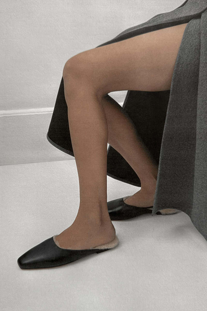 Emme Parsons FLAT MULE IN BLACK SHEARLING NAPPA outlook