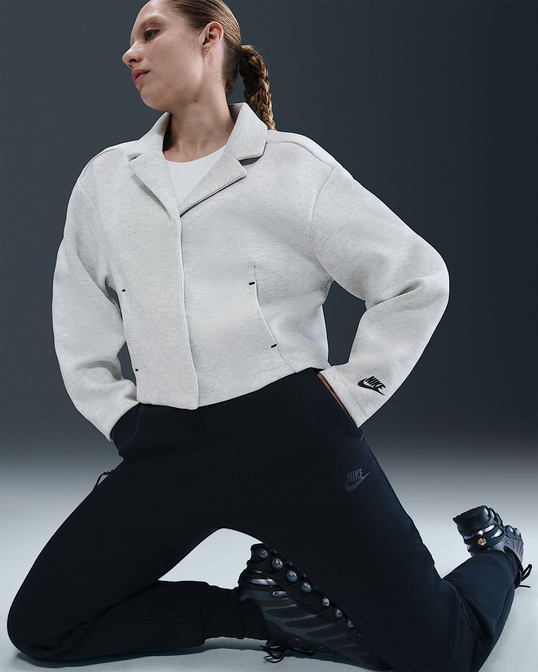 Nike Sportswear Tech Fleece Women's Tailored Jacket - 3
