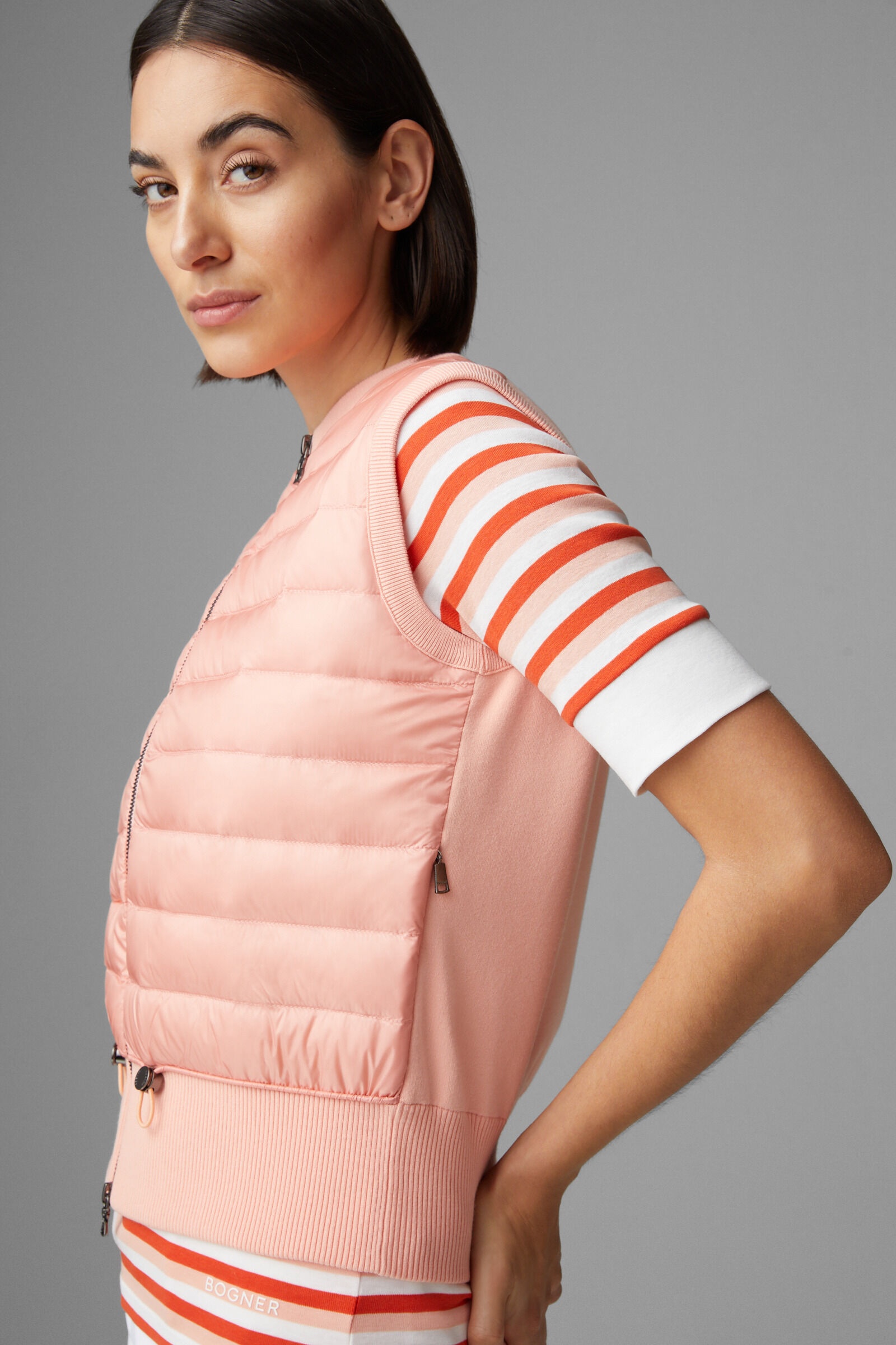 Allisa Hybrid knitted vest in Apricot - 5