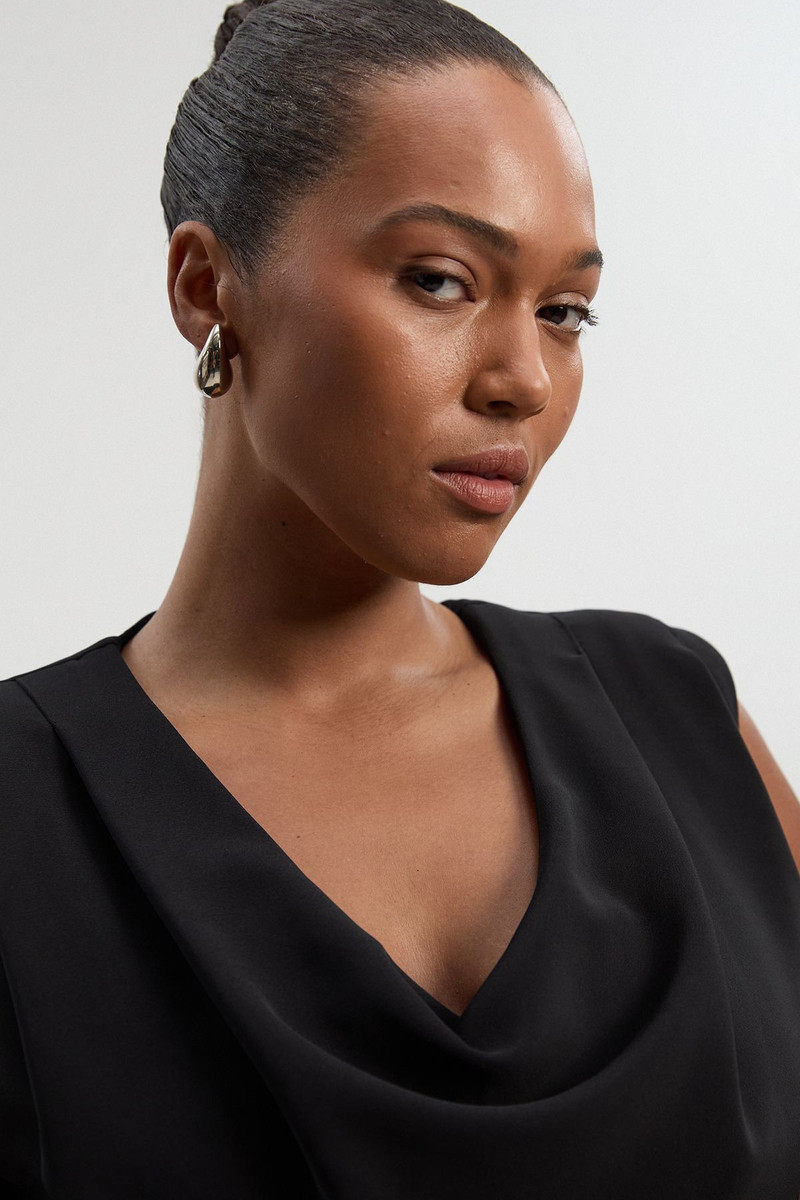 Plus Size Tailored Drape Wide Leg Jumpsuit 3