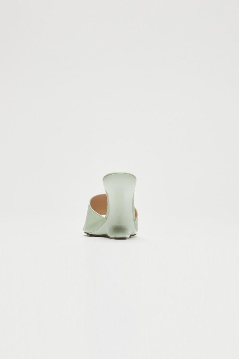 N°21 LEATHER MULES outlook