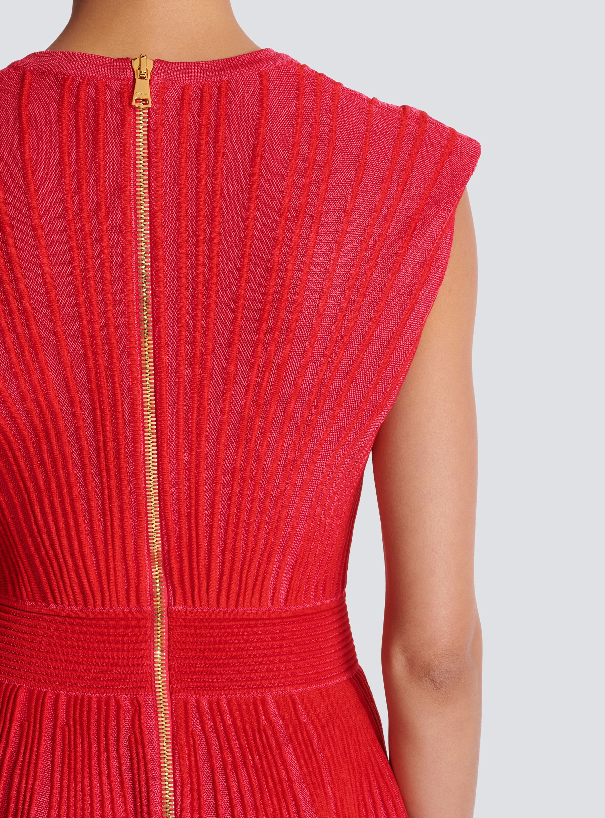 Two-tone flared knit dress - 6