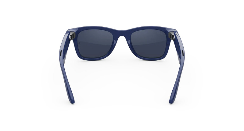Ray-Ban Meta Wayfarer (Gen 2) Shiny Cosmic Blue Transitions® Sapphire Lenses 4