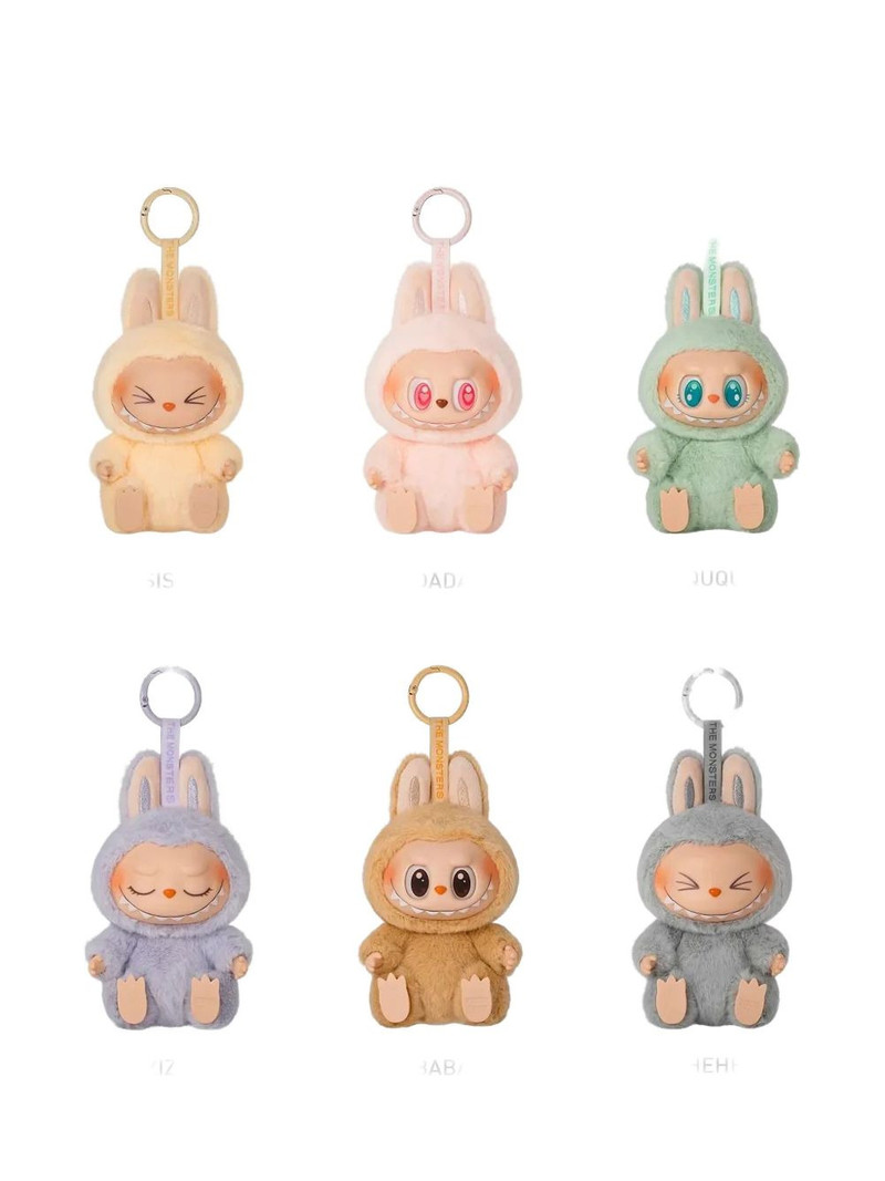 Labubu Have A Seat pendant 1