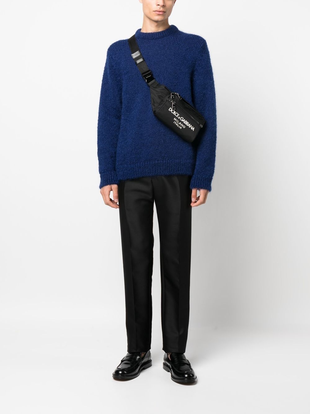 embossed-logo belt bag - 2