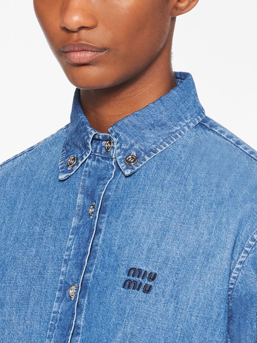 embroidered-logo denim shirt - 5