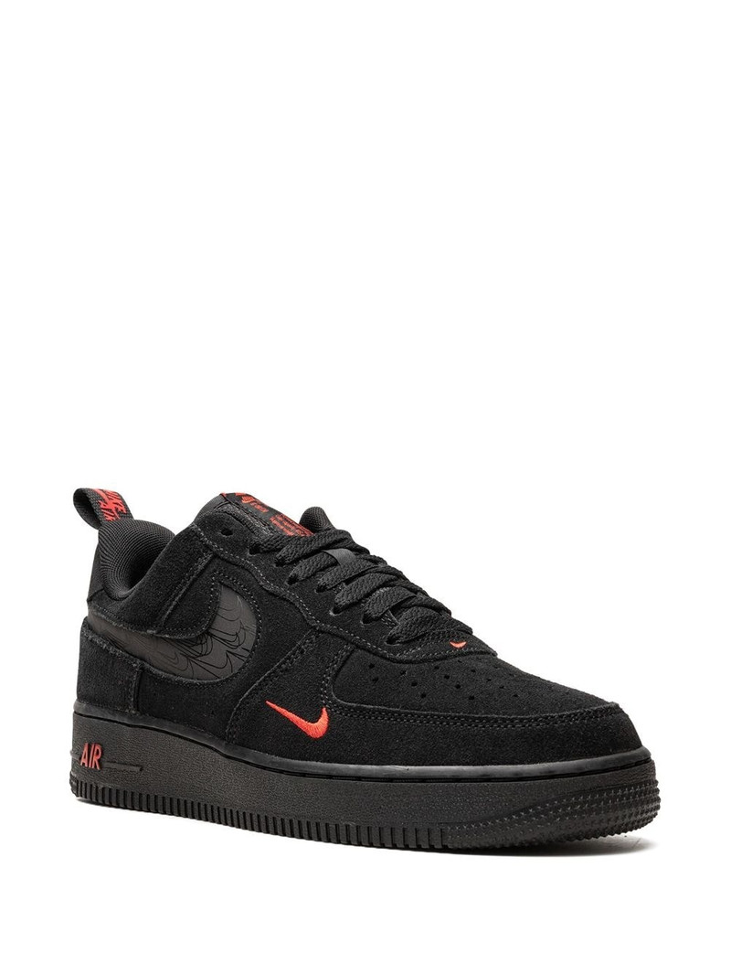 Nike 공군 1 저 "멀티 스와쉬 블랙 / 크림슨"스니커 outlook