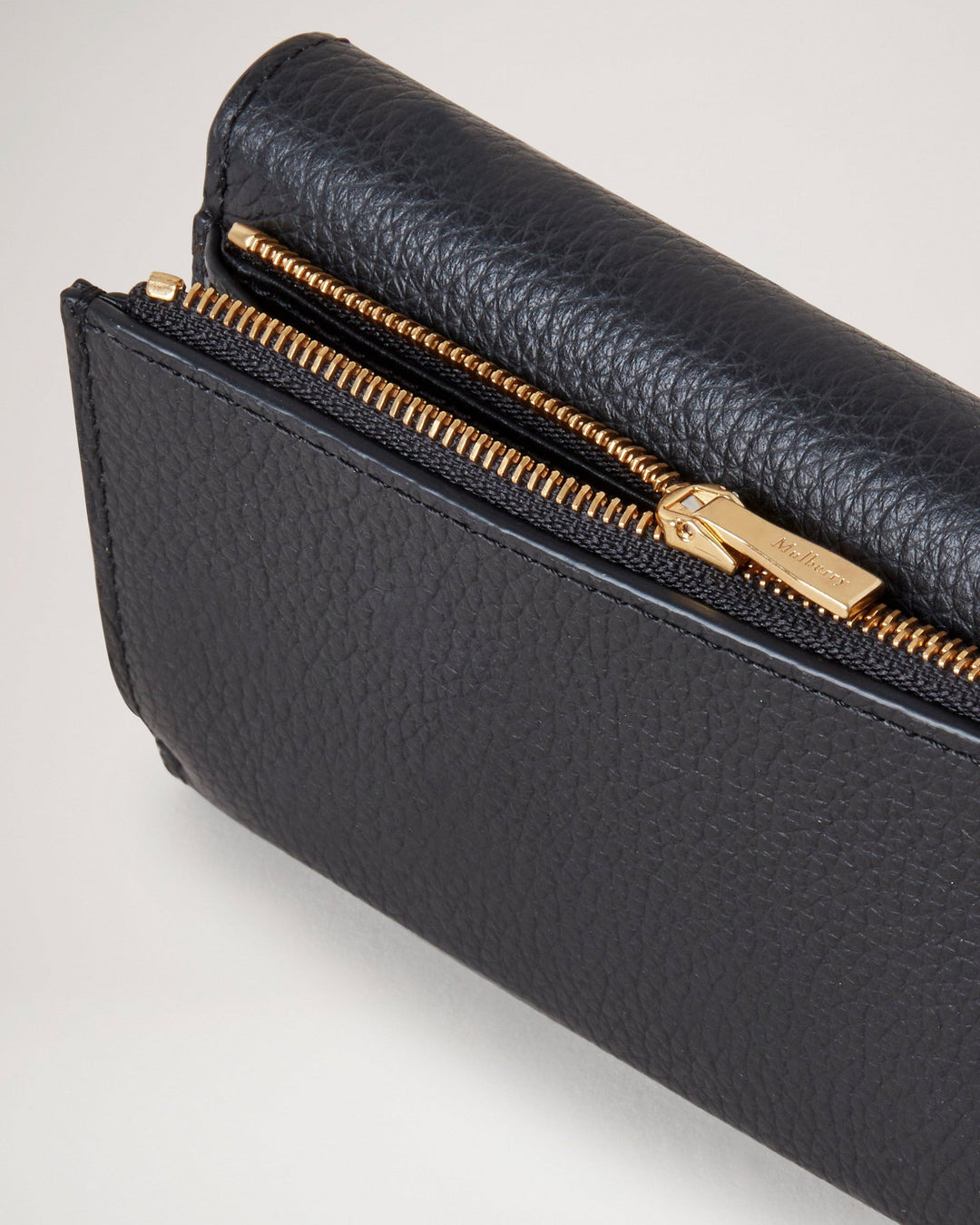Continental Trifold Black Small Classic Grain - 3