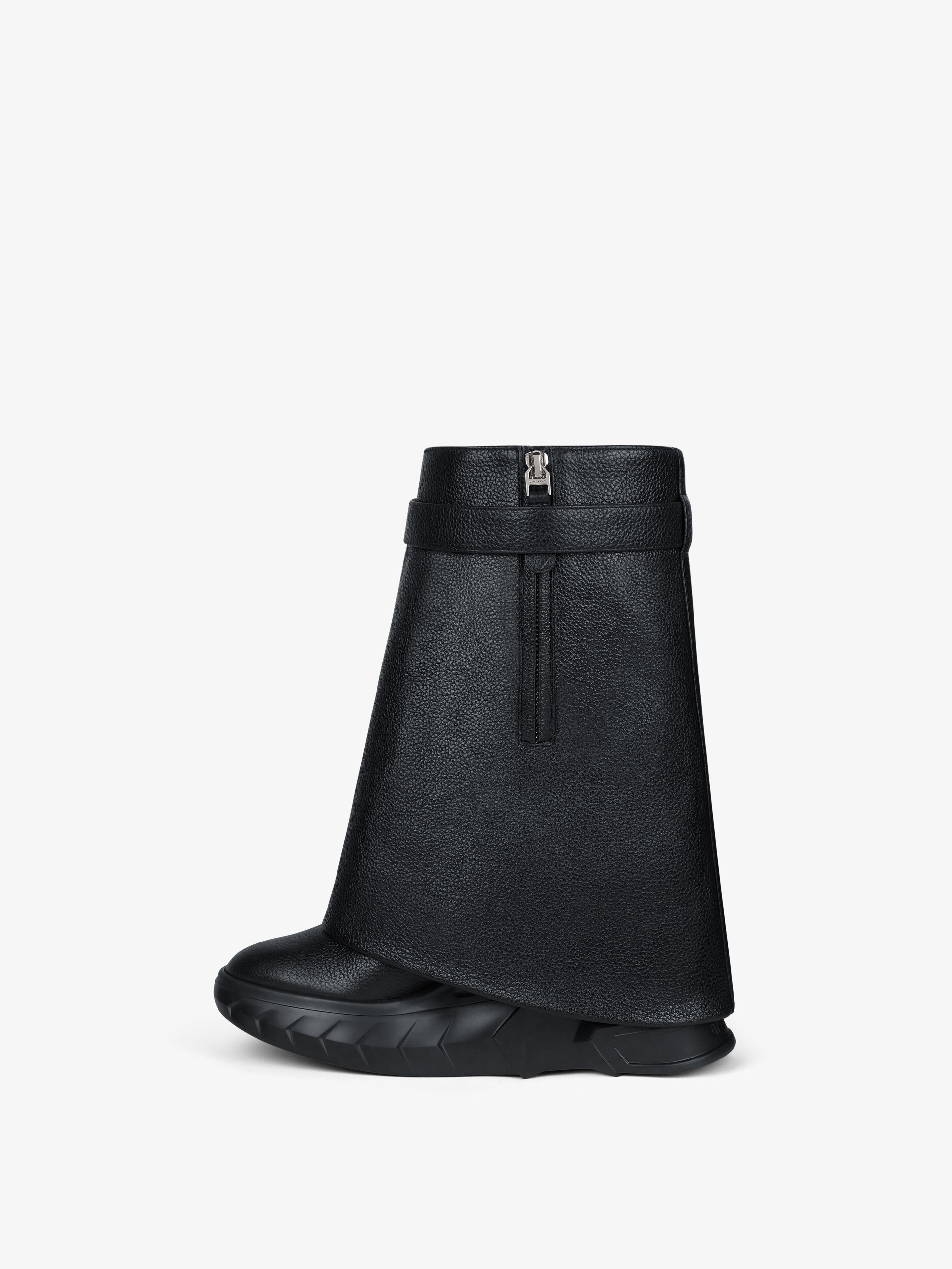 SHARK LOCK BIKER ANKLE BOOTS IN GRAINED LEATHER - 4