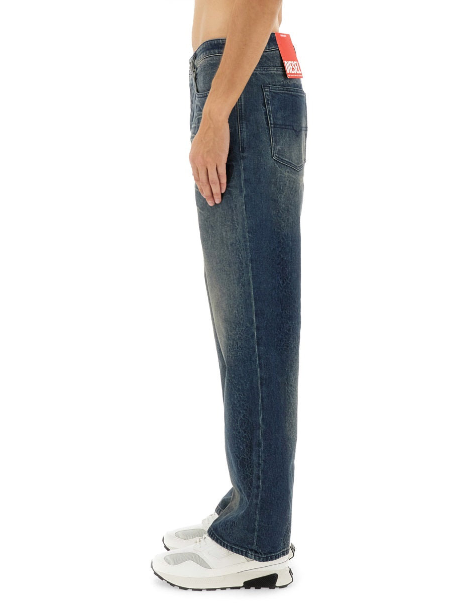 Diesel Men "2001 D-Macro-Fsg1" Jeans - 4