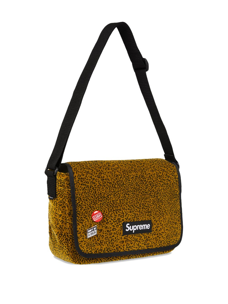 Supreme textured shoulder bag outlook