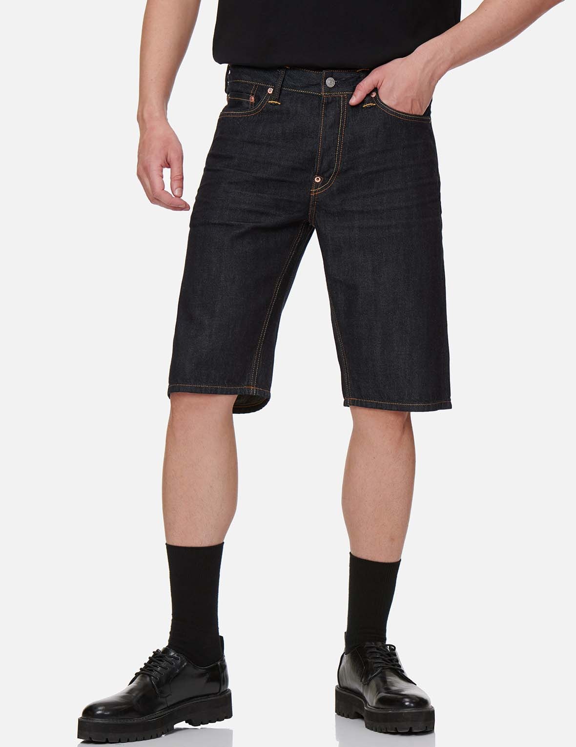 BROCADE SEAGULL APPLIQUÉ DENIM SHORTS - 4