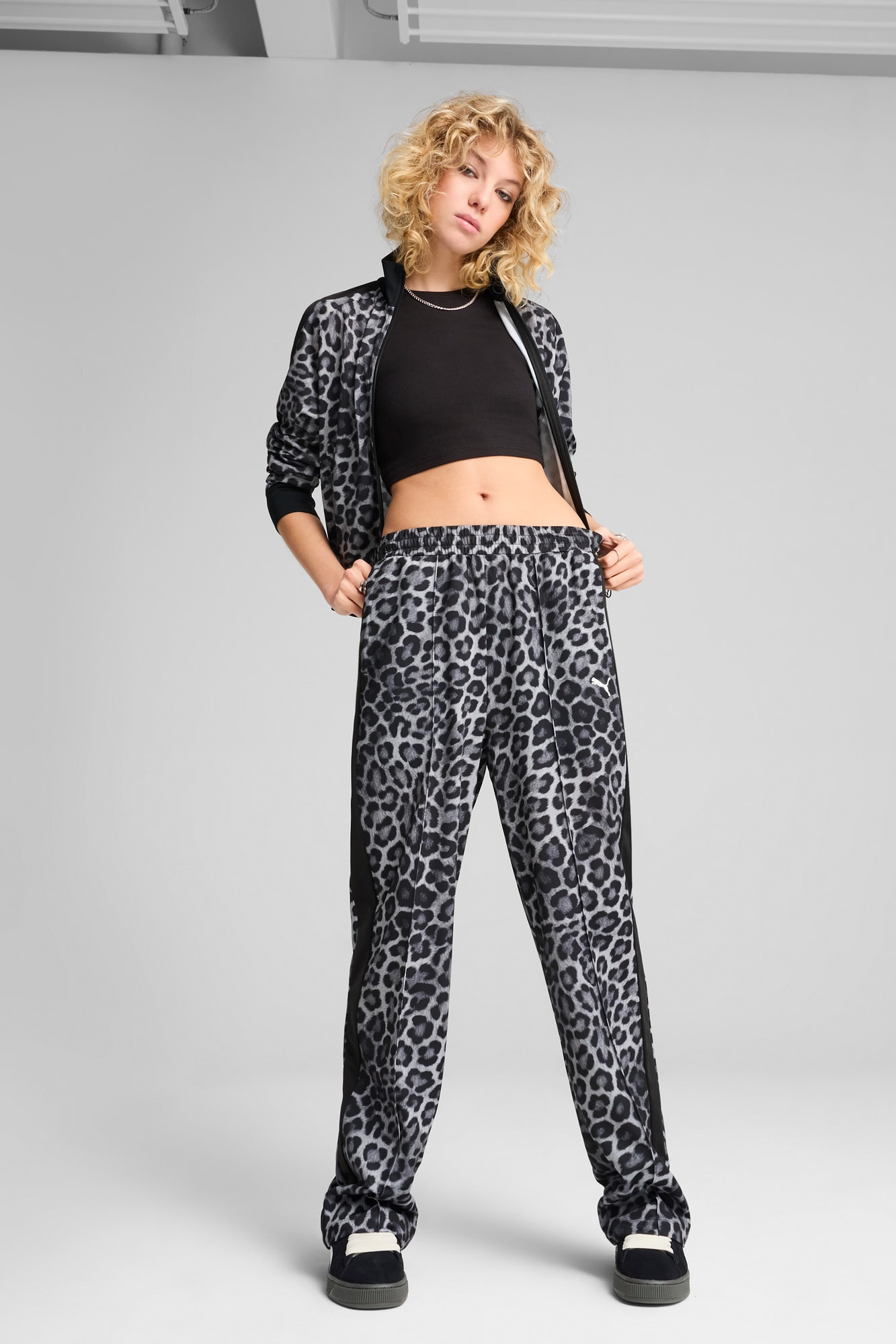 T7 LEO LUXE Women's All-Over Print Straight Pants - 5