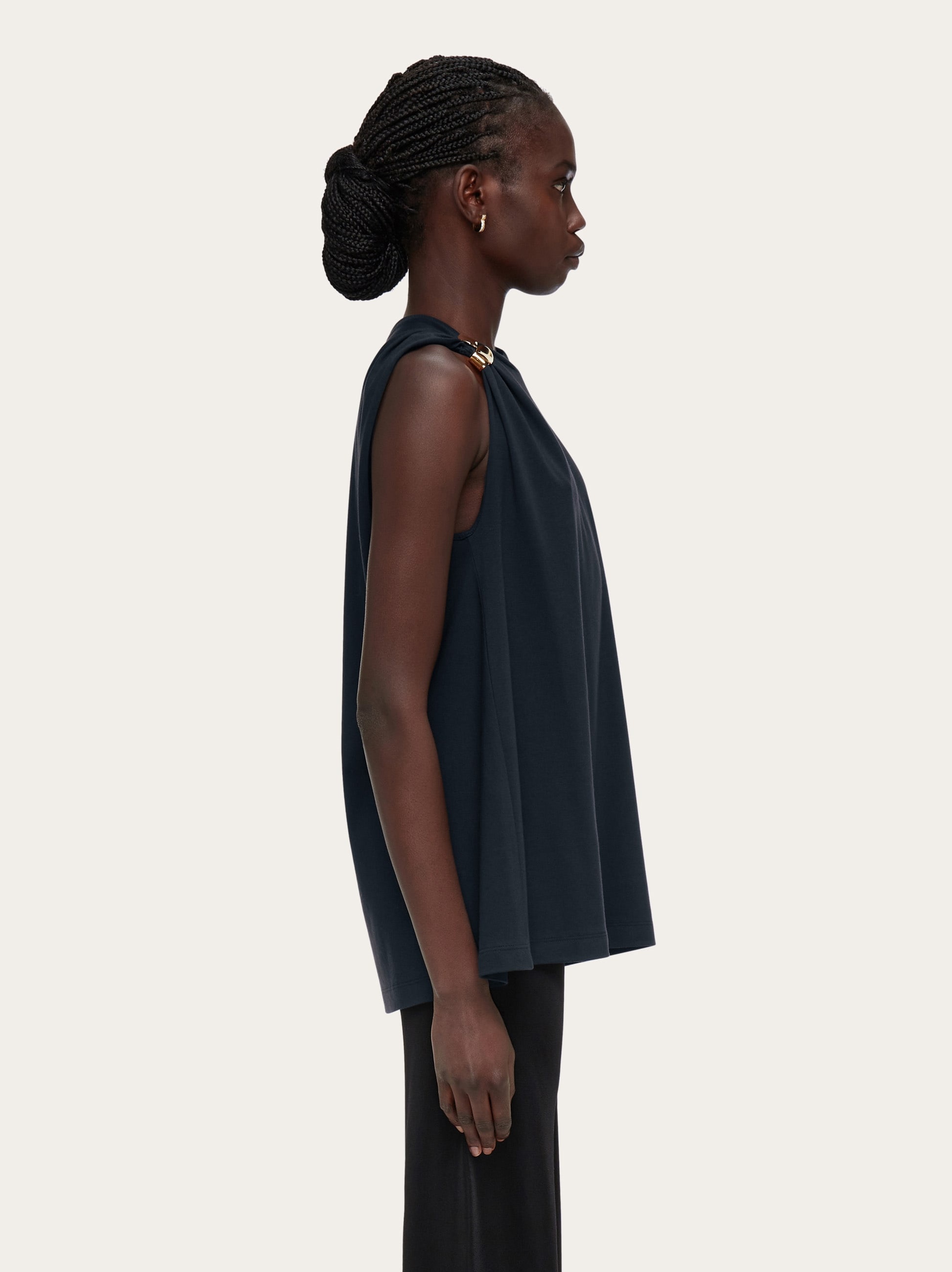 Crew neck t-shirt with golden clip - 3