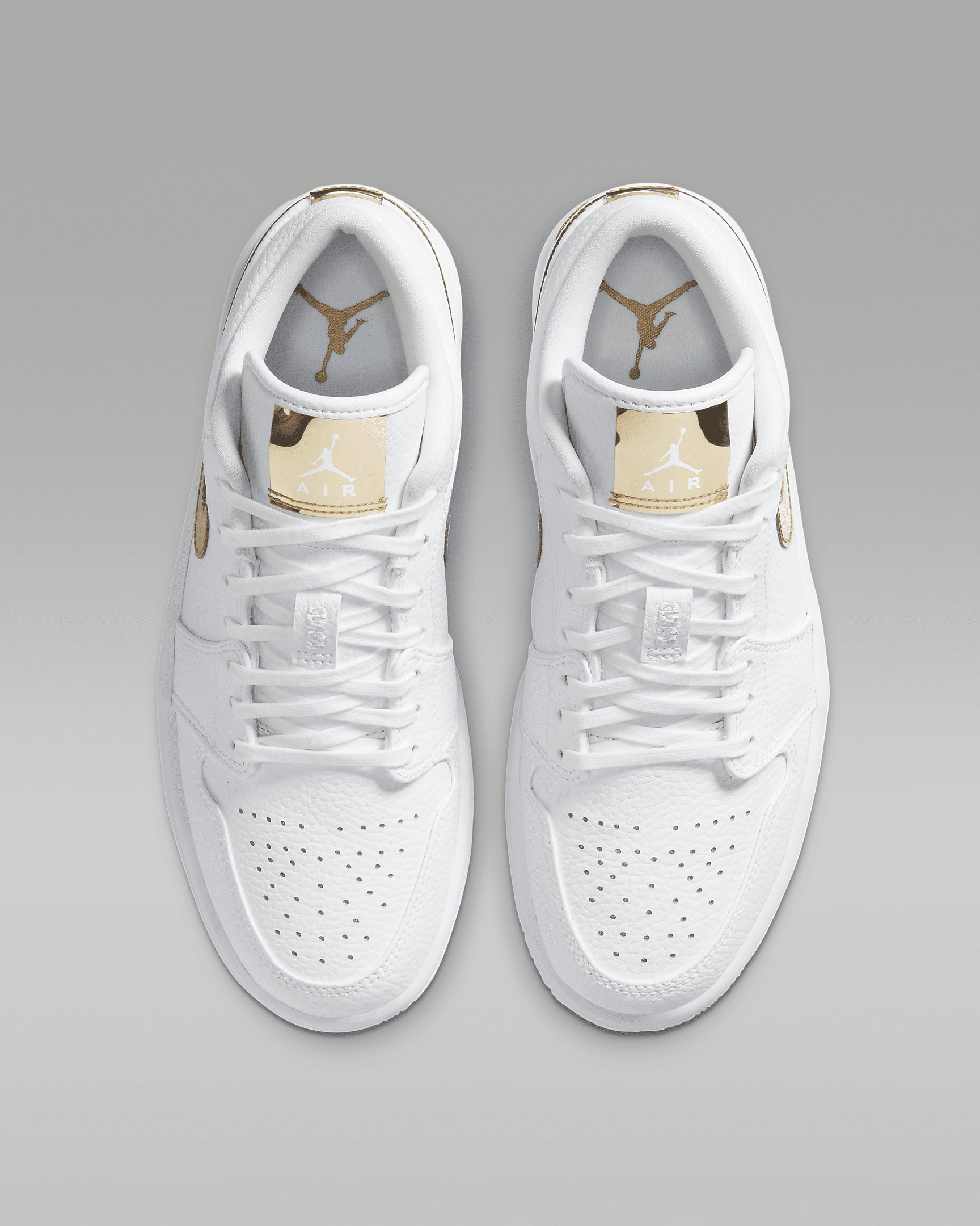 Air Jordan 1 Low SE Women's Shoes - 4