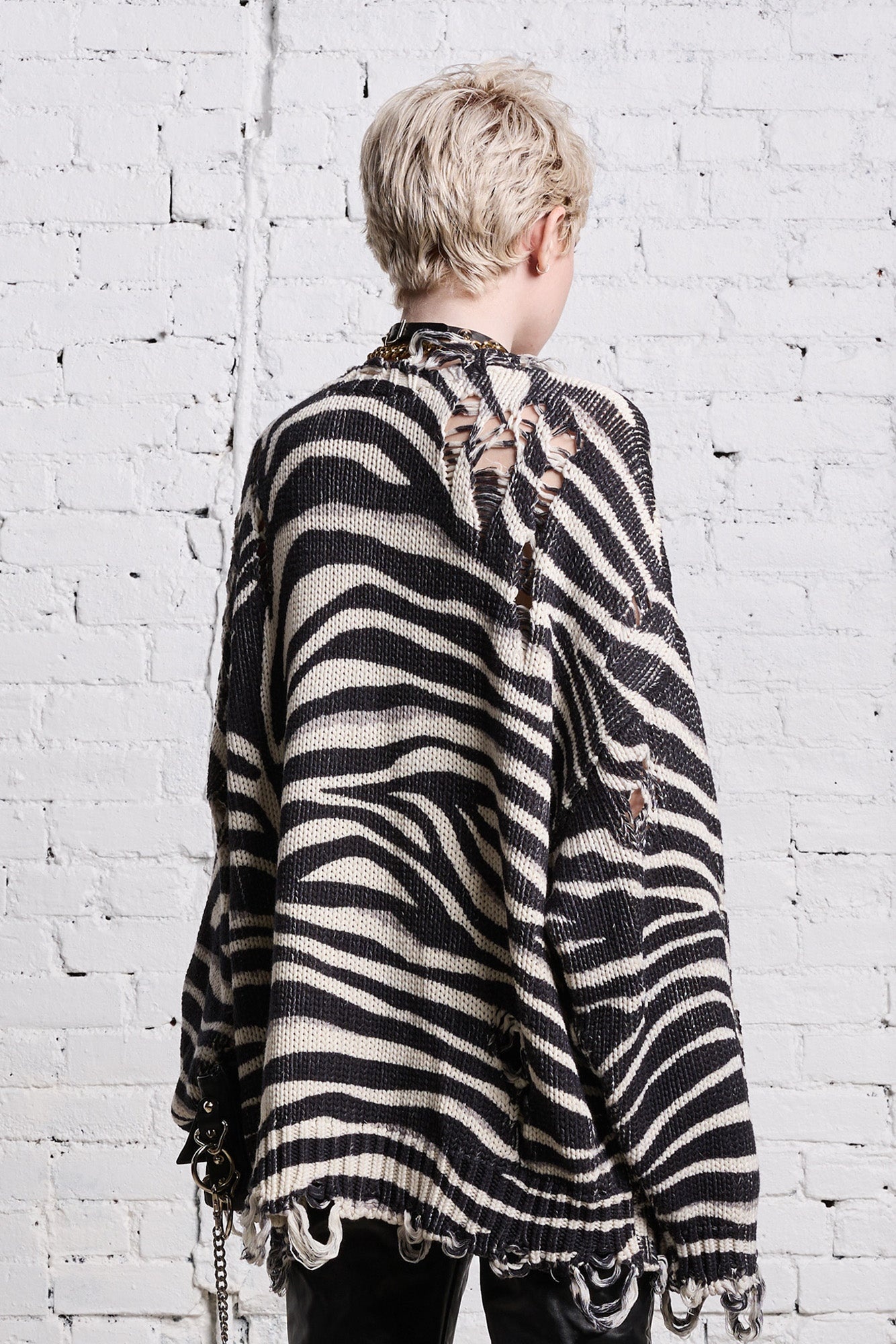 OVERSIZED SWEATER - ZEBRA PRINT - 6