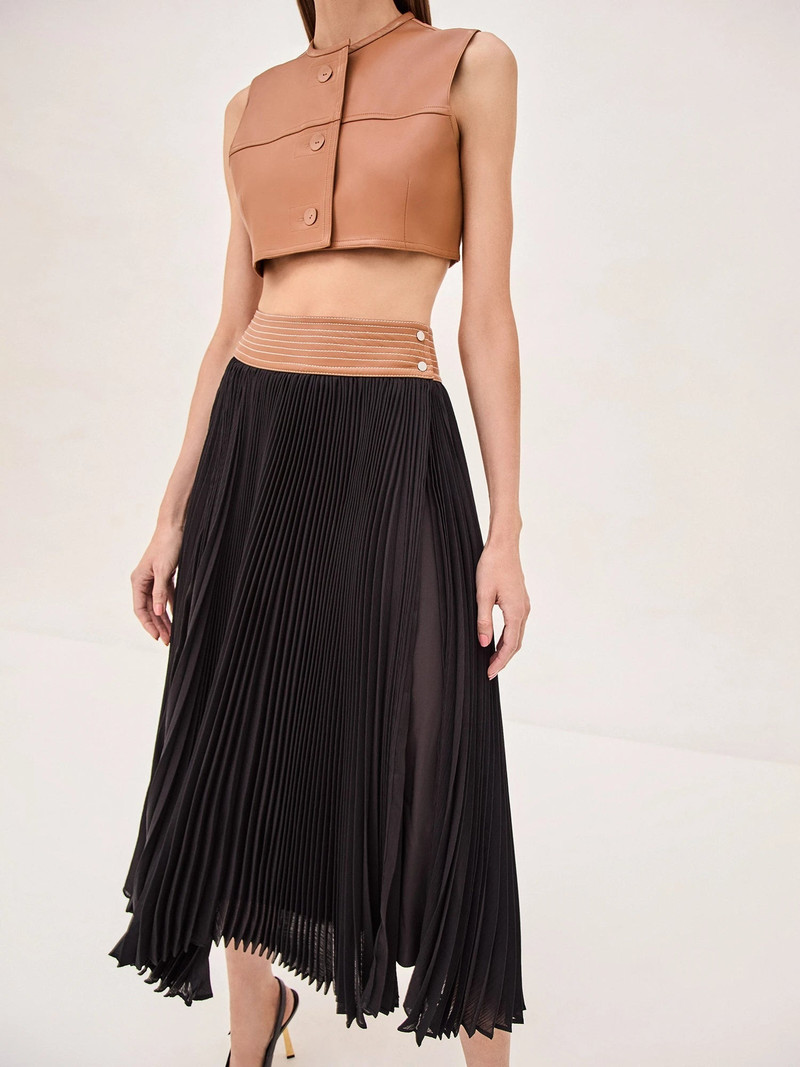 ALEXIS Revel Top outlook