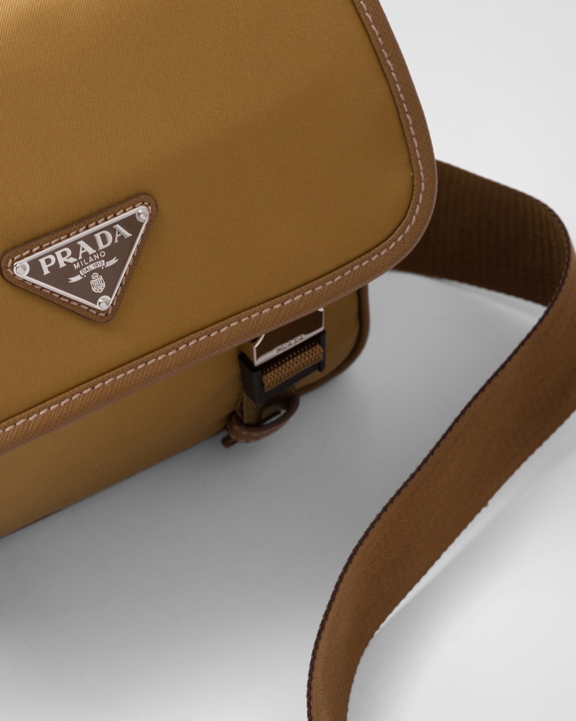 Re-Nylon and Saffiano leather shoulder bag - 6