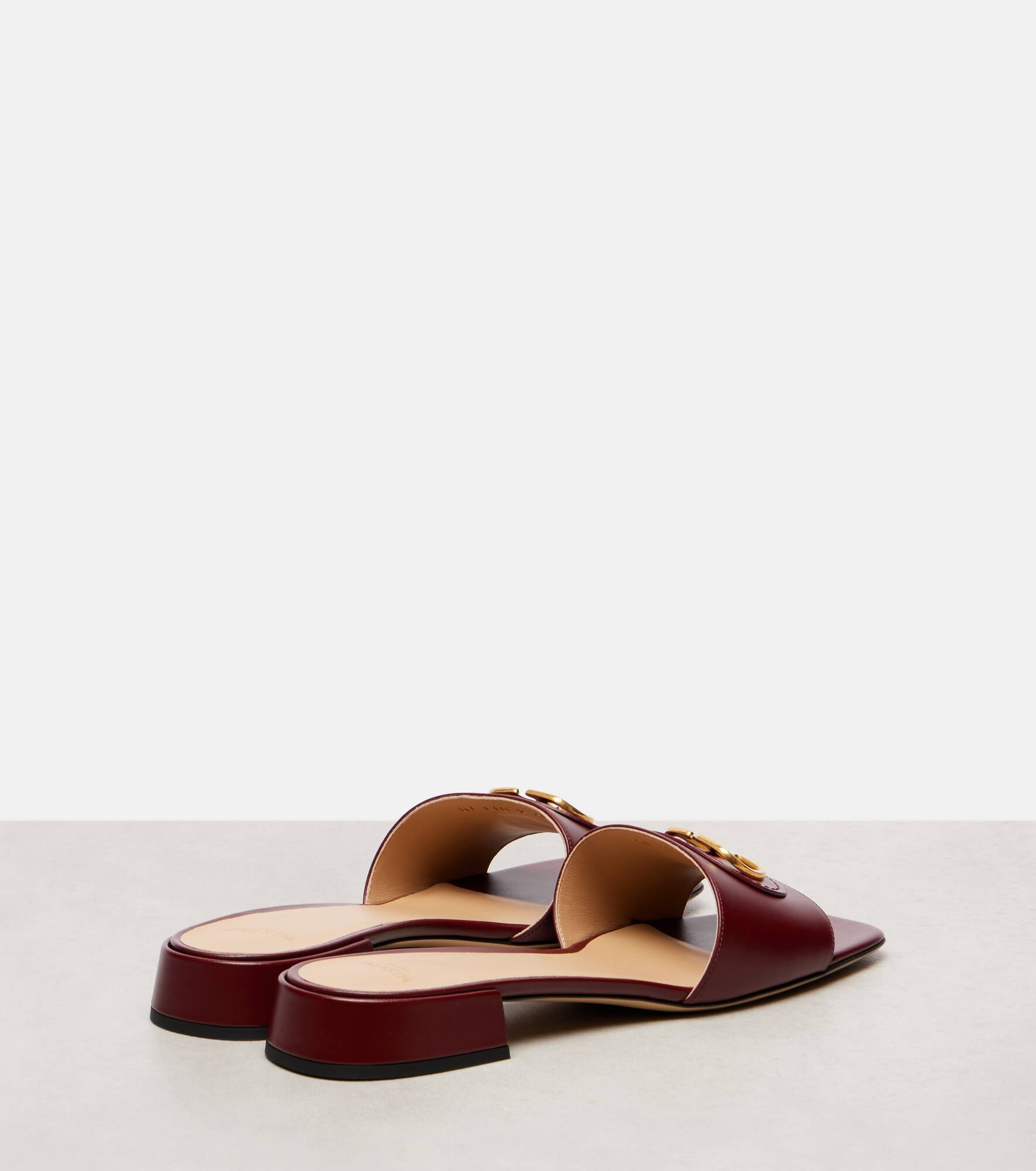 VLogo leather slides - 2