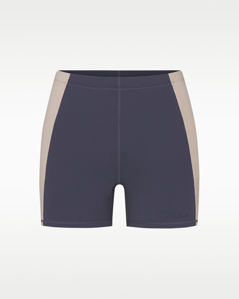 NikeSKIMS Matte Shine Mix Women's 2" Shorts 8