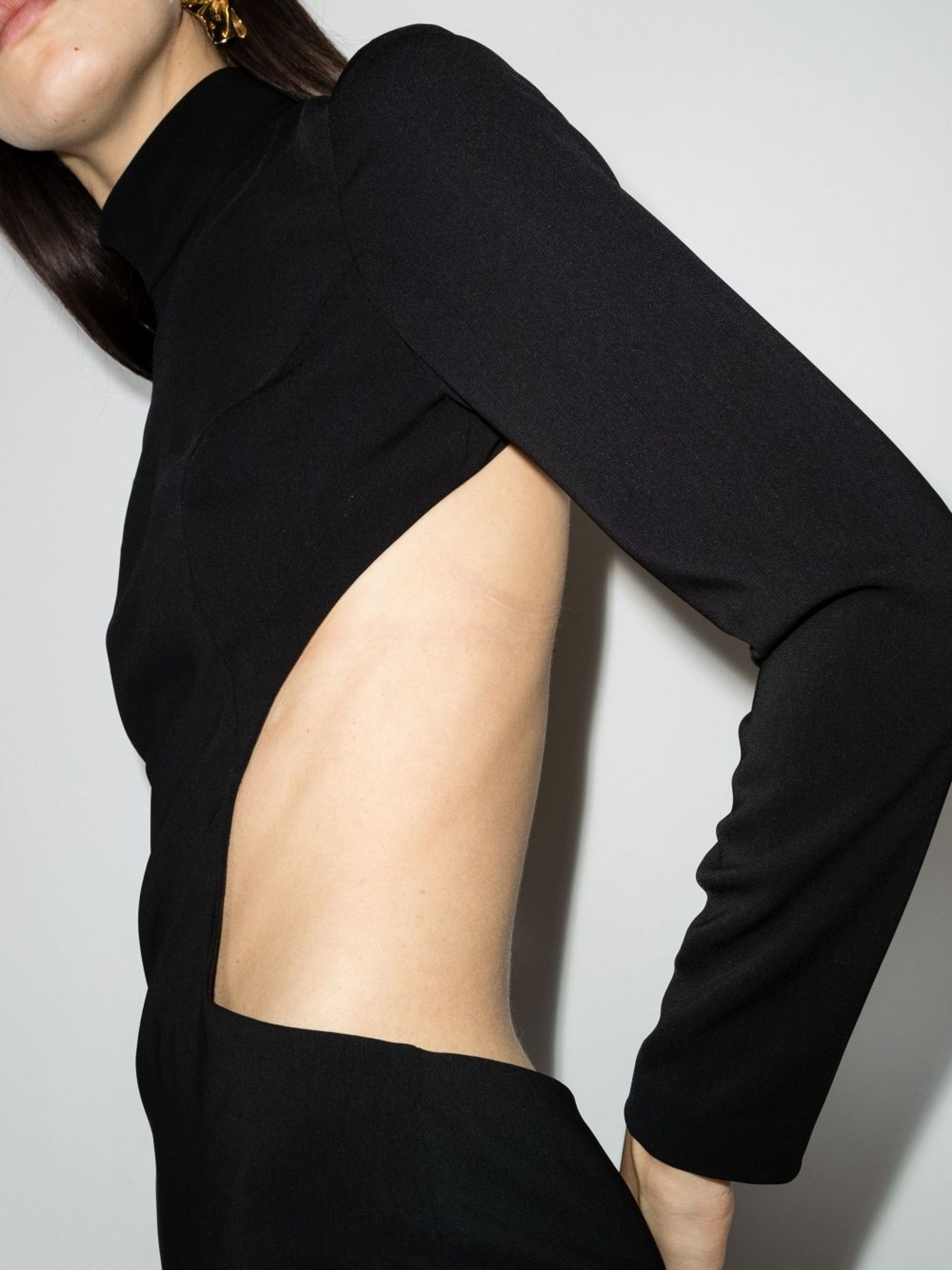High Neck Backless Gown - 4