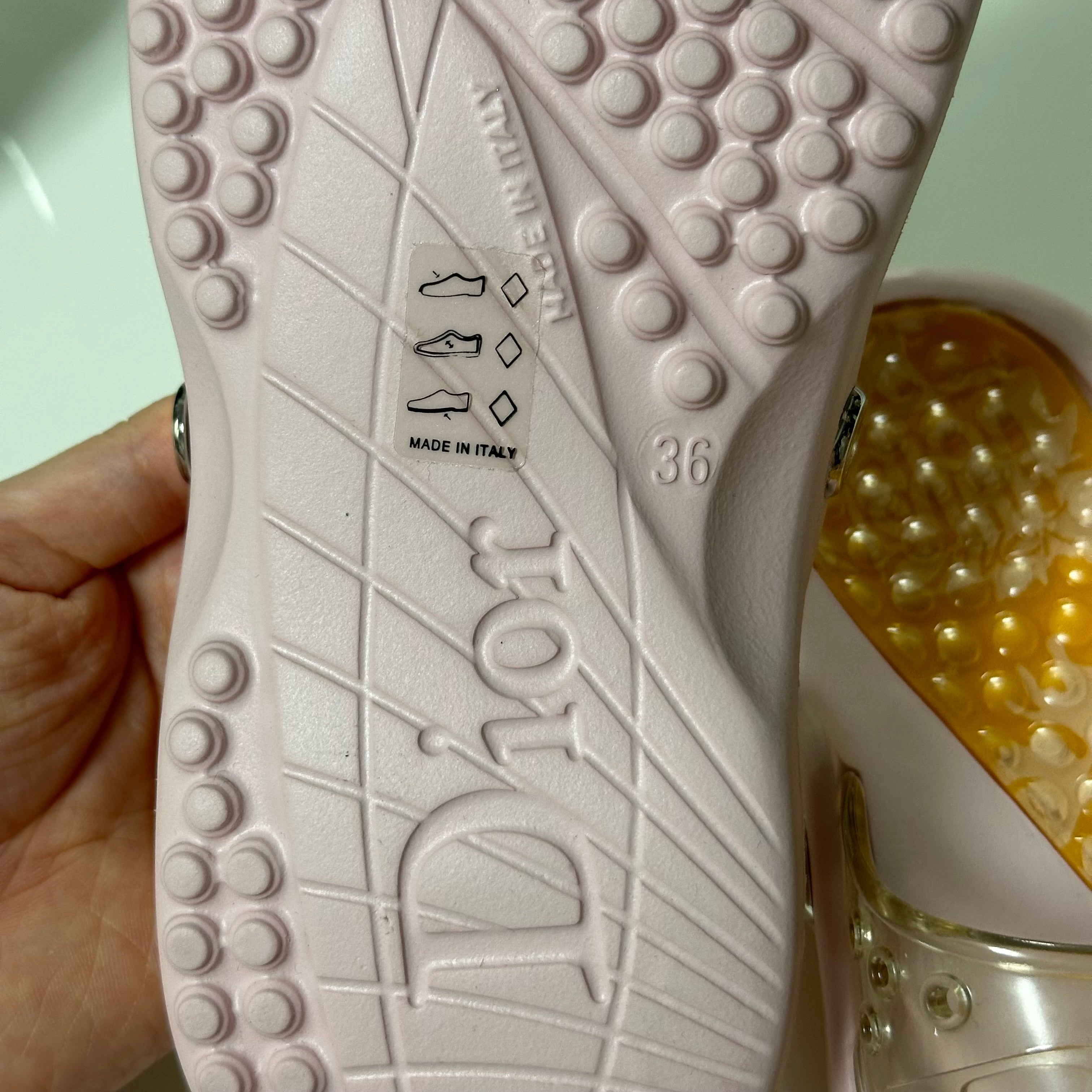 CHRISTIAN DIOR Spring Summer 2004 Surf Chick Floral Print Rubber Slides - 7
