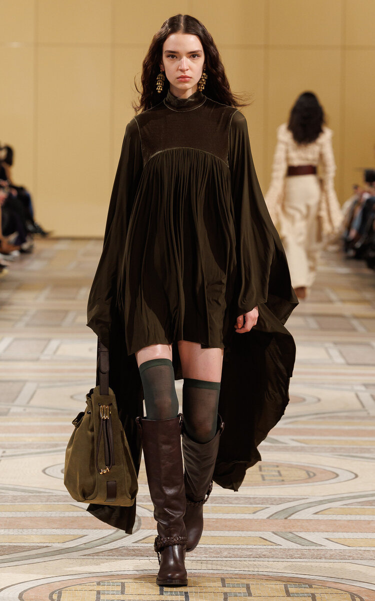 Memento Batwing Mini Dress olive - 2