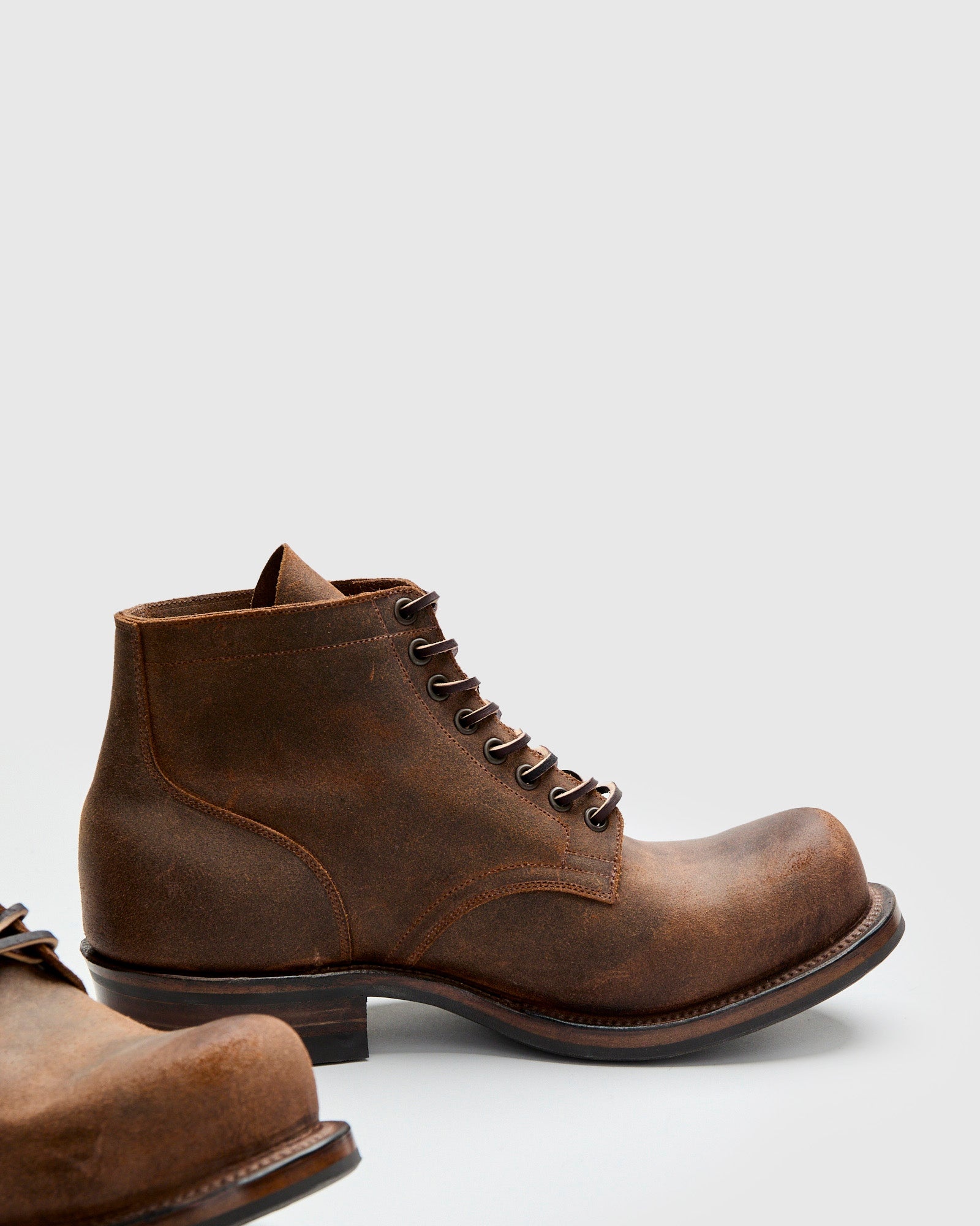 Service Boot 310 in Urban Brown Waxy Commander - 4