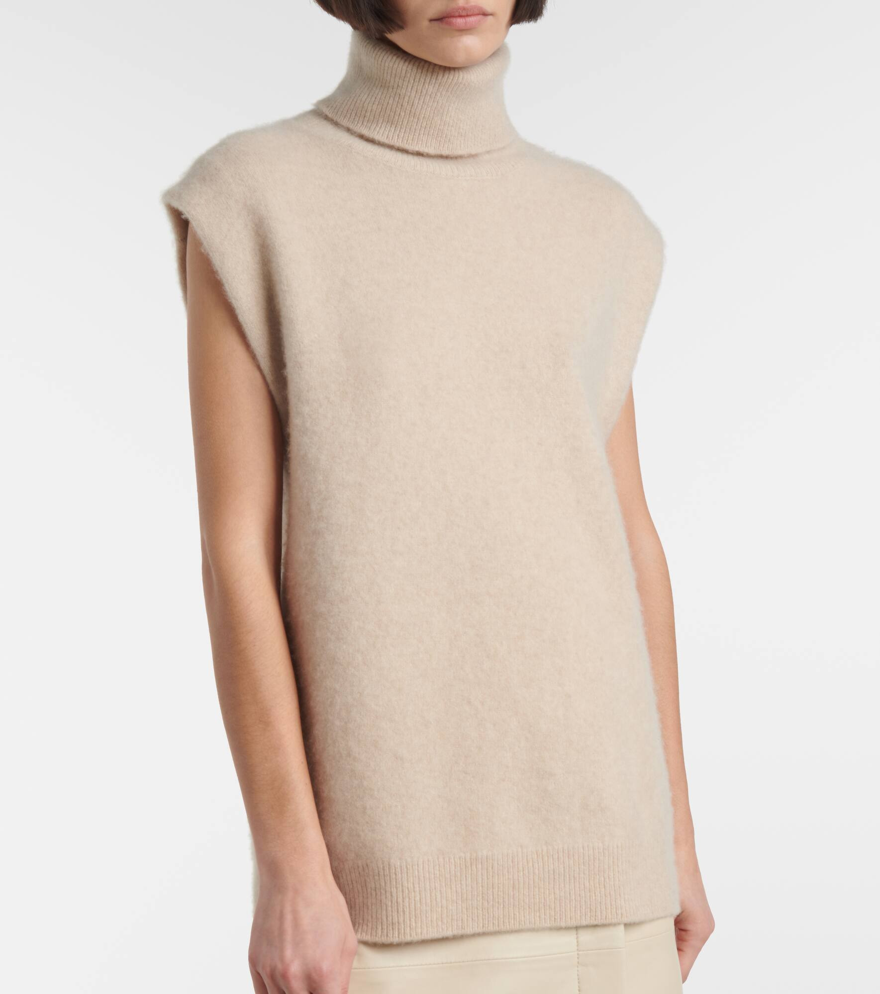 Cashmere turtleneck vest - 5