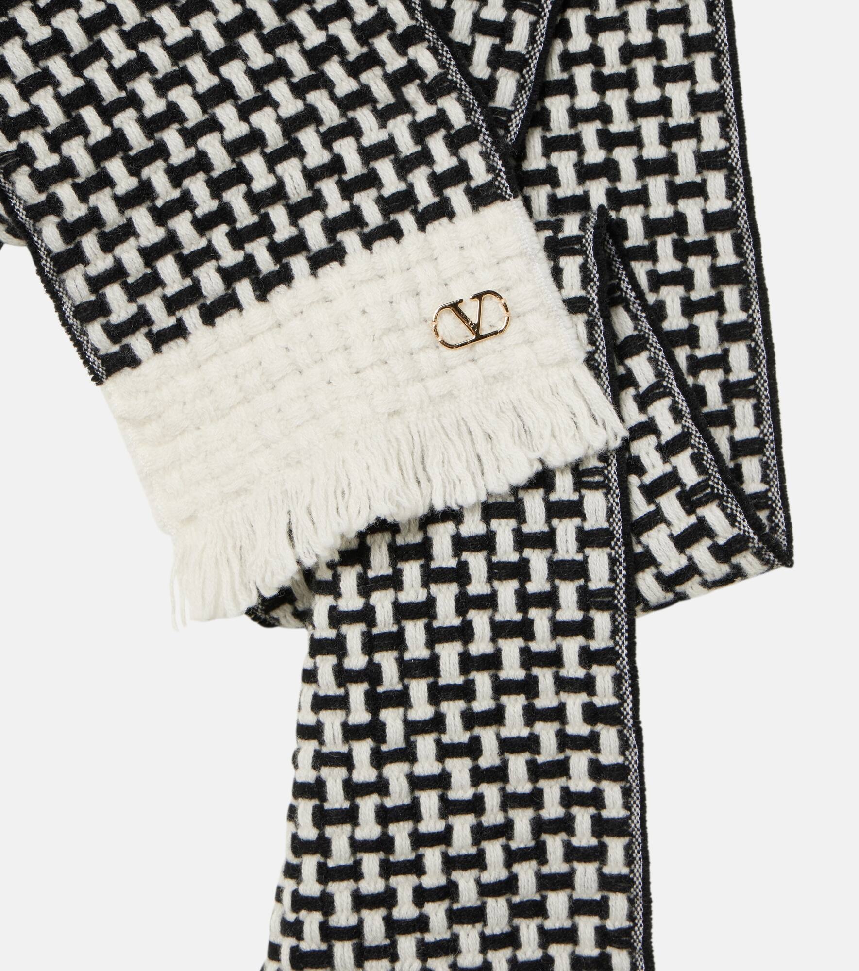 Wool and cashmere scarf - 5