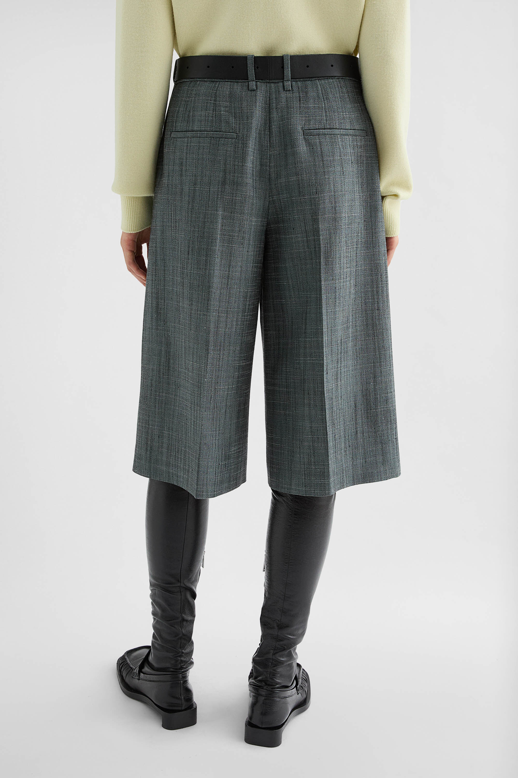 Wool Flamé Shorts - 6