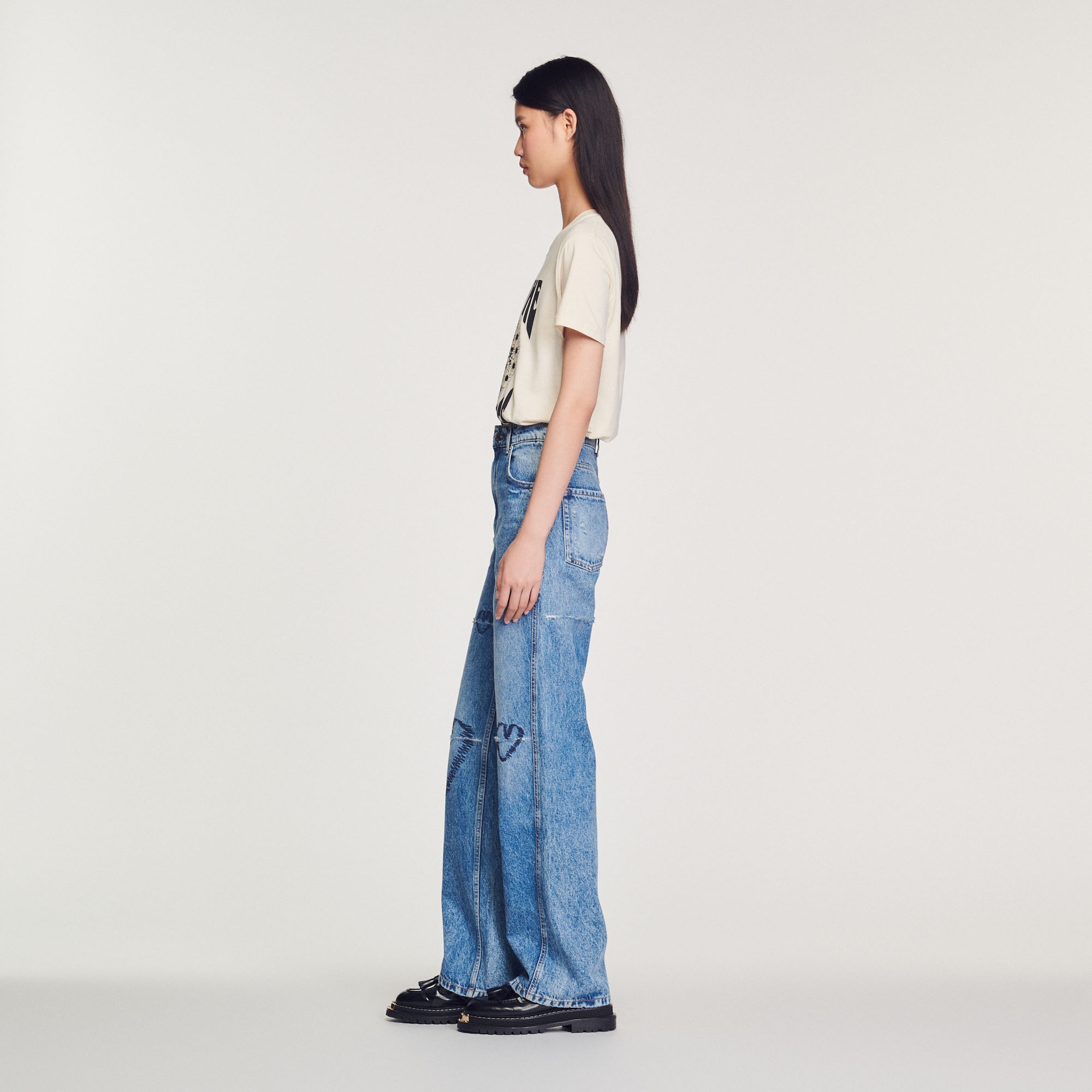 Straight-leg jeans with heart embroidery - 7