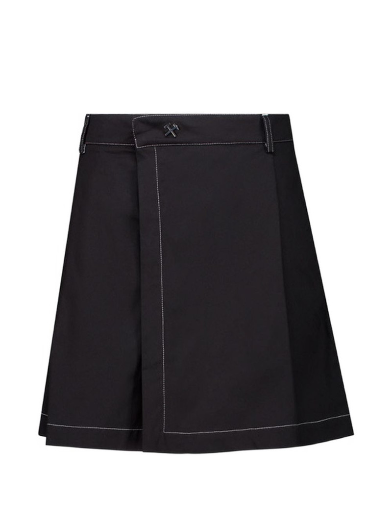 Qalbi stitch pocket shorts 1