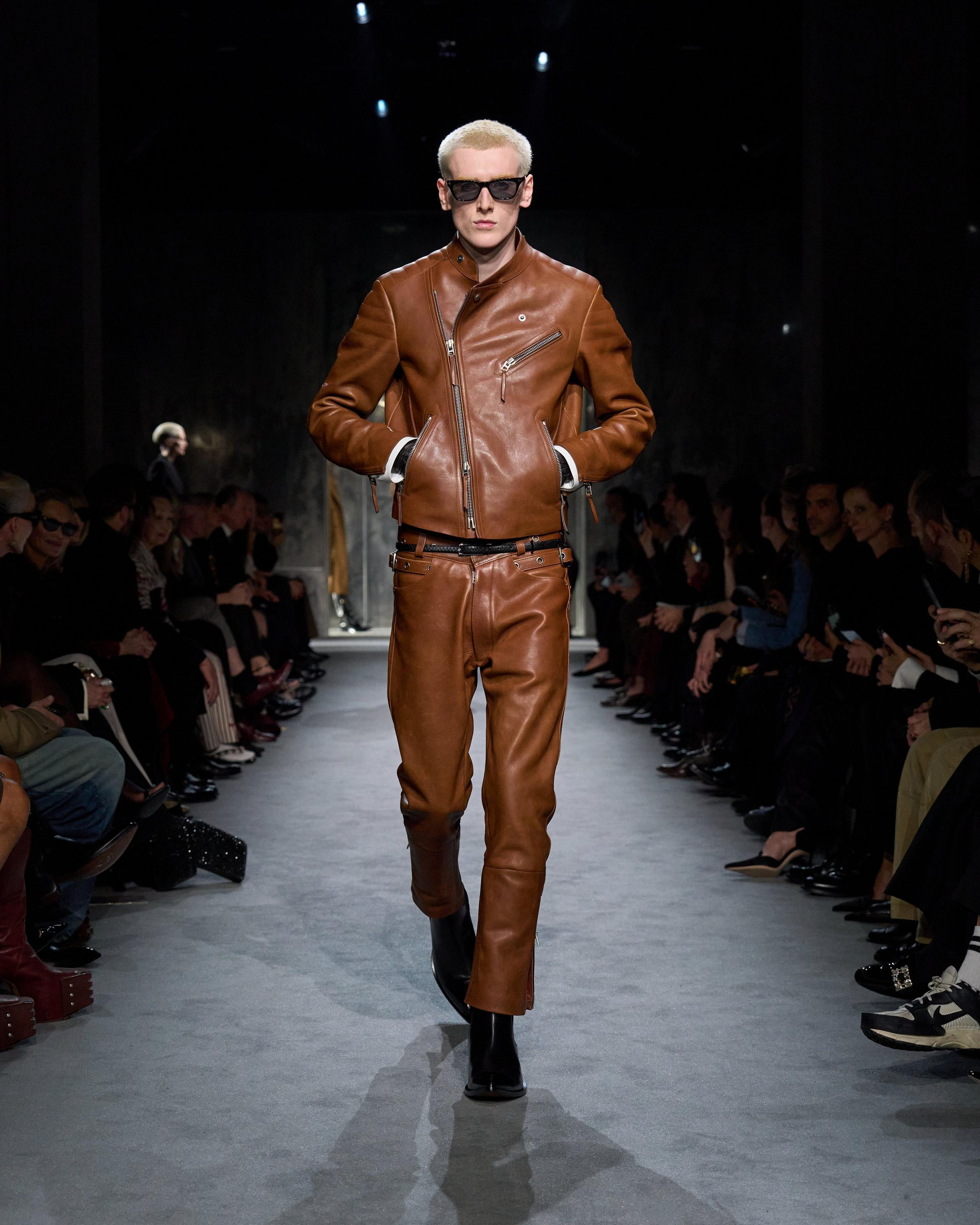 BUFFALO GRAIN LEATHER ASYMMETRIC RACER - 4