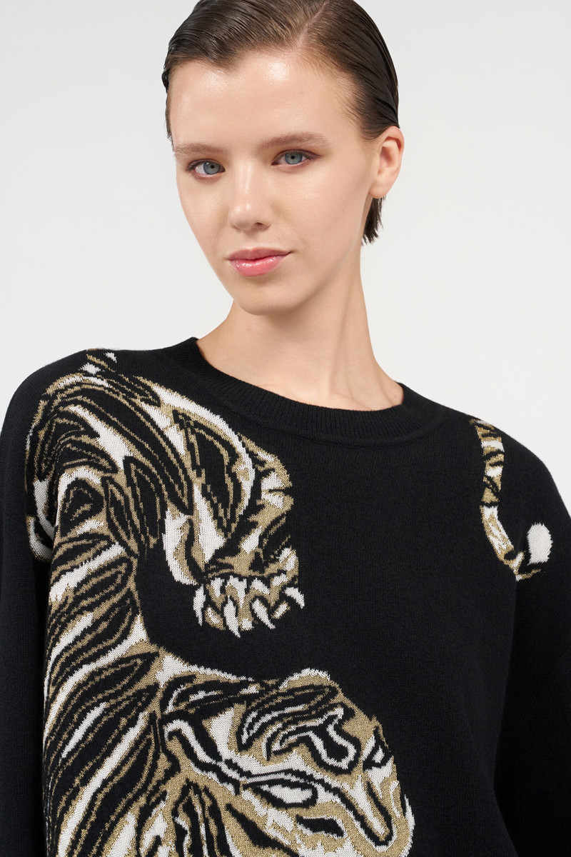 Oversized Wool Sweater with Tiger Motif 6