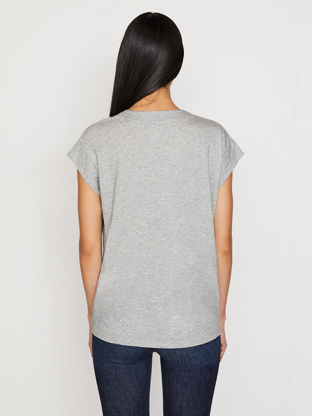 Le Mid Rise V Neck Tee in Gris Heather - 5