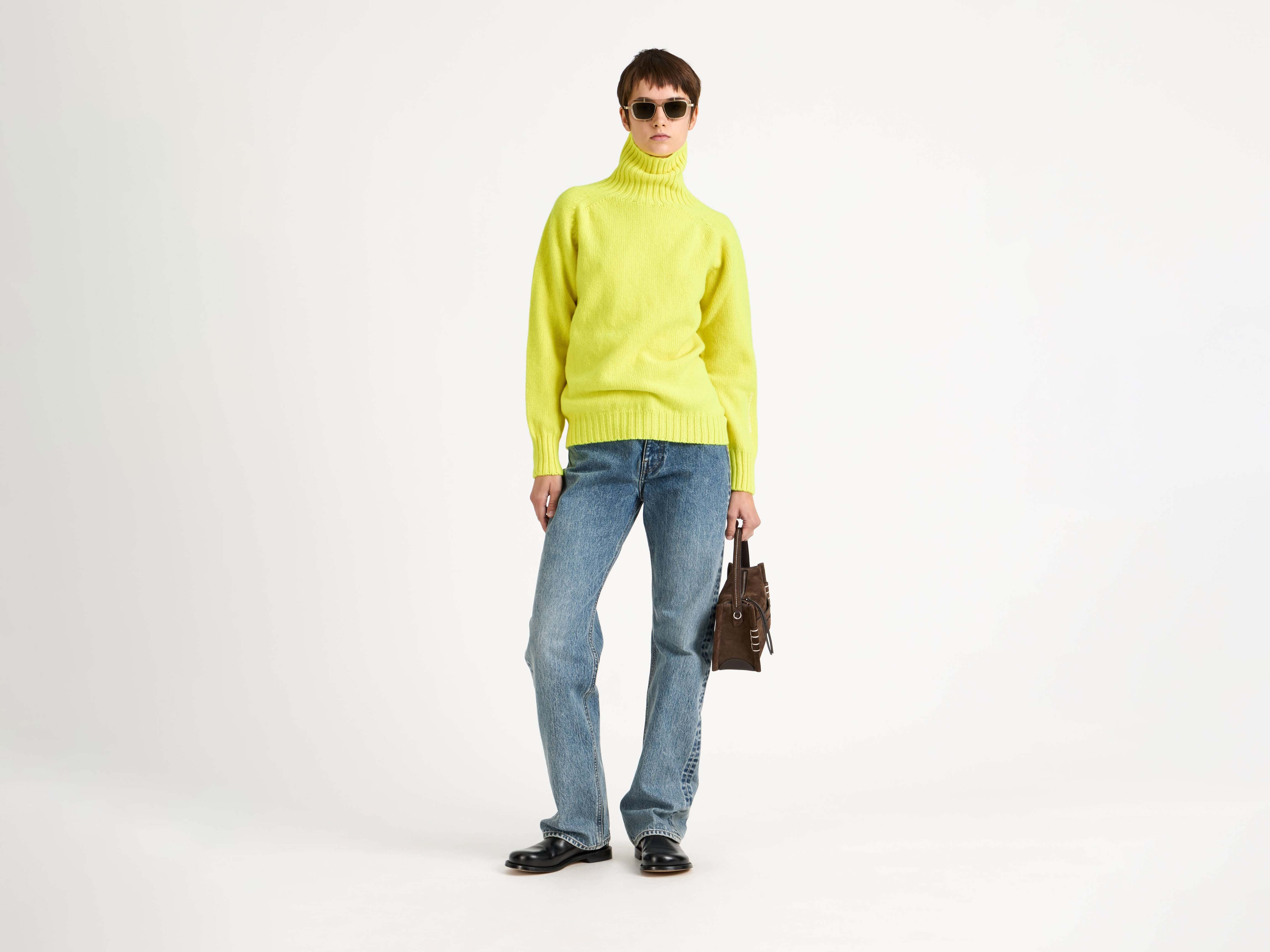 TURTLENECK JUMPER IN NEON YELLOW - 2
