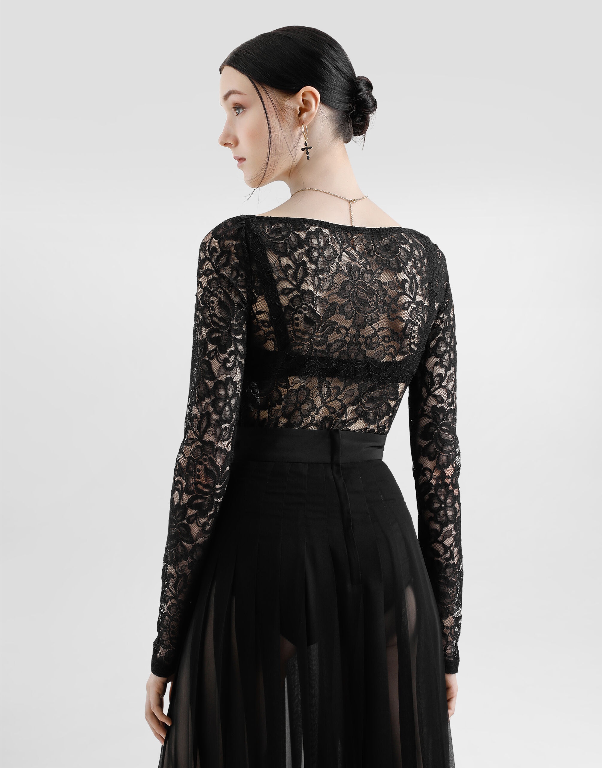 Floral lace top with a sweetheart neckline - 6