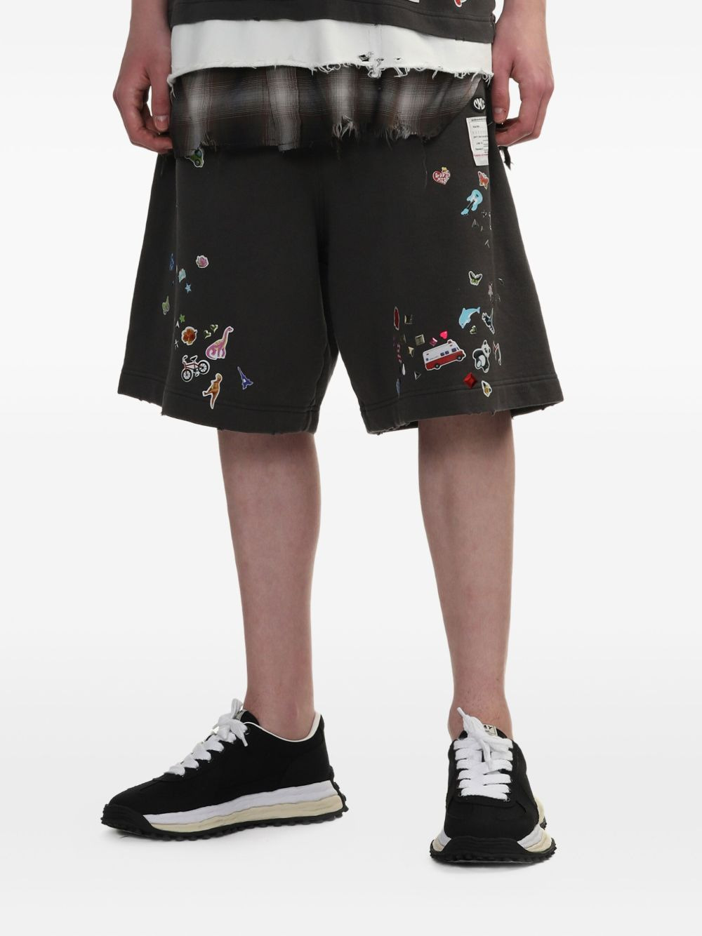 embroidered patch shorts - 3