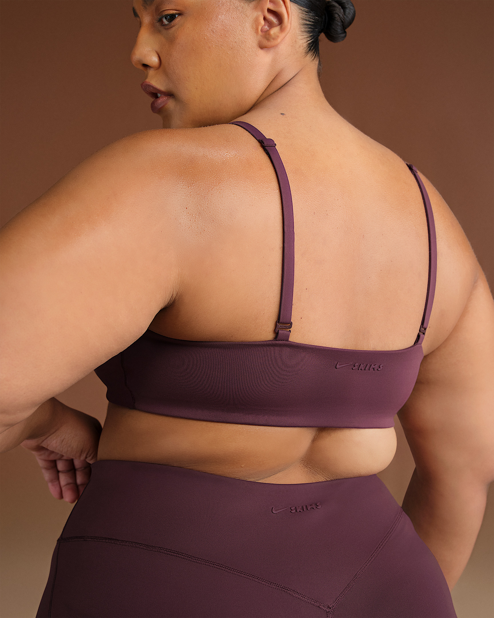NikeSKIMS Matte Women's Micro-Scoop Bra - 8